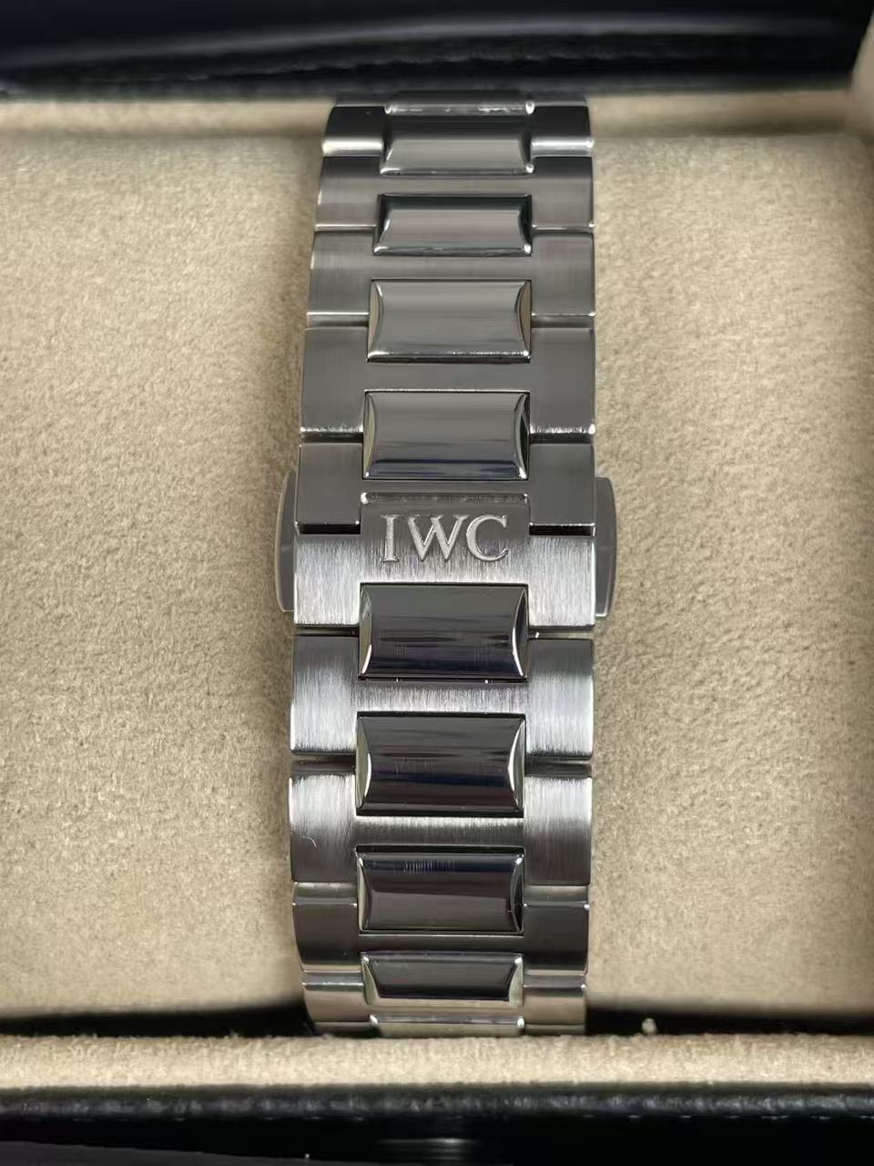 IWC IW371617 detail 4