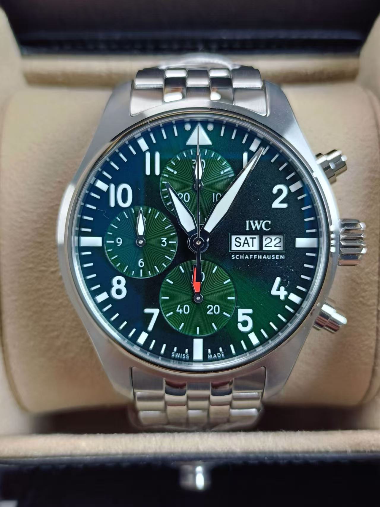 IWC W388104 detail 1