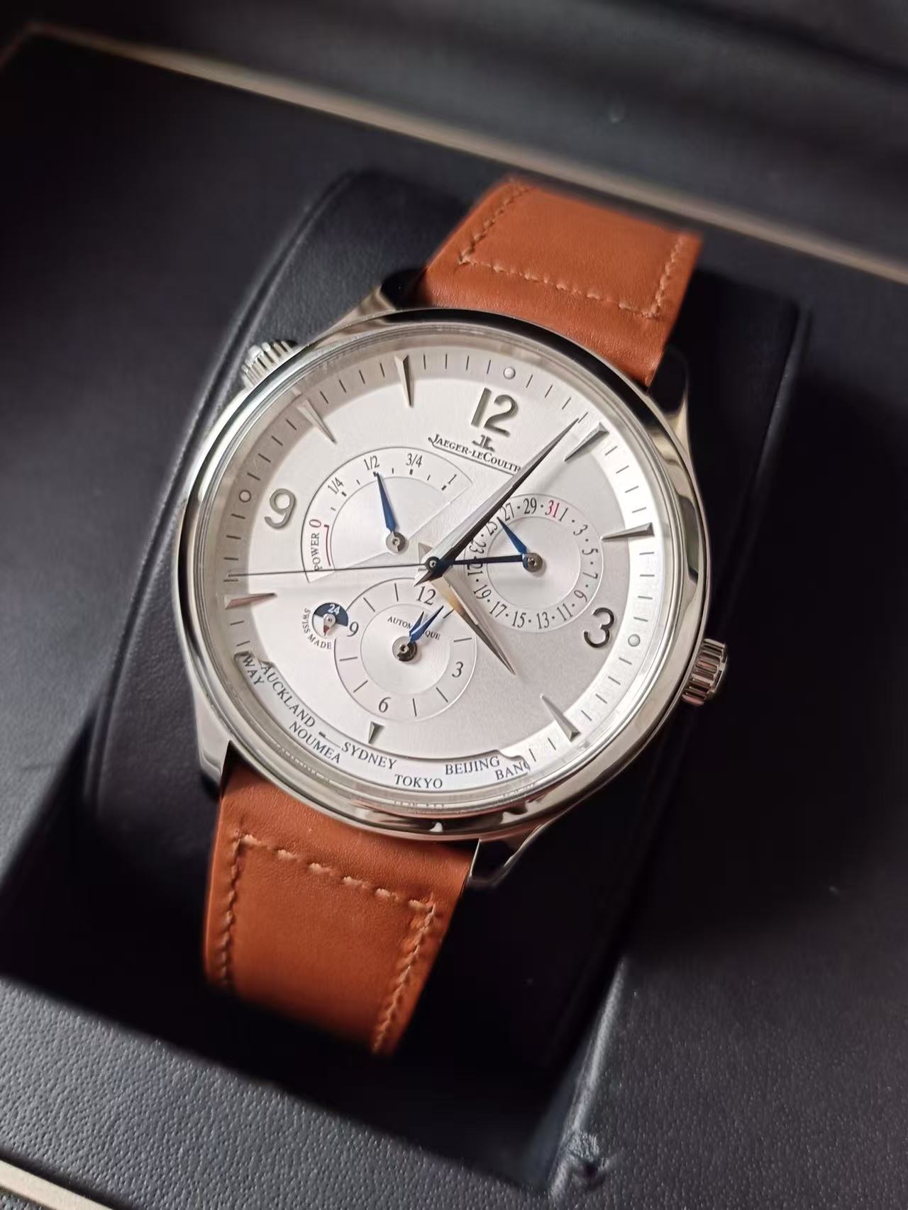 Jaeger-LeCoultre 4128420 detail 1