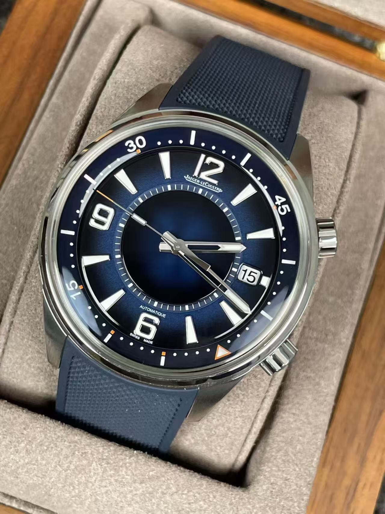 Jaeger-LeCoultre 906868J detail 2