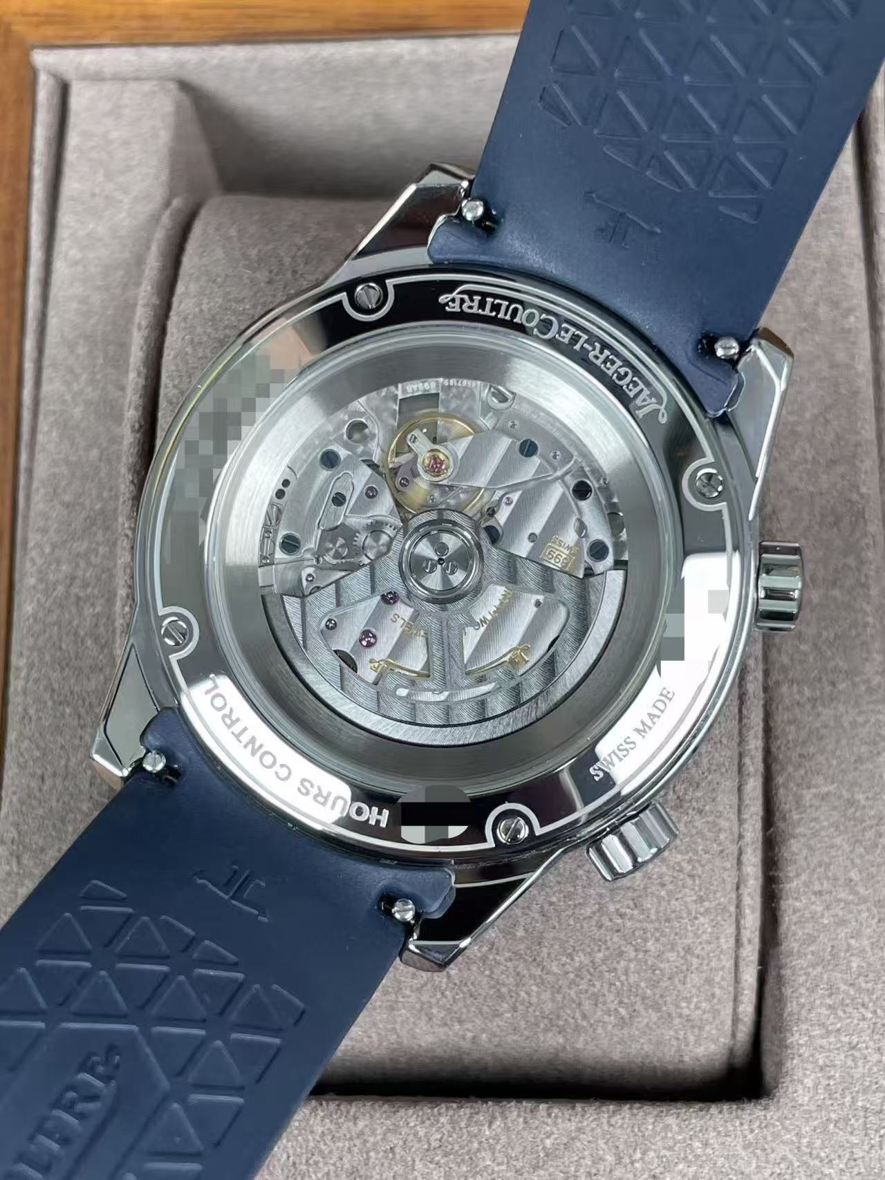 Jaeger-LeCoultre 906868J detail 5