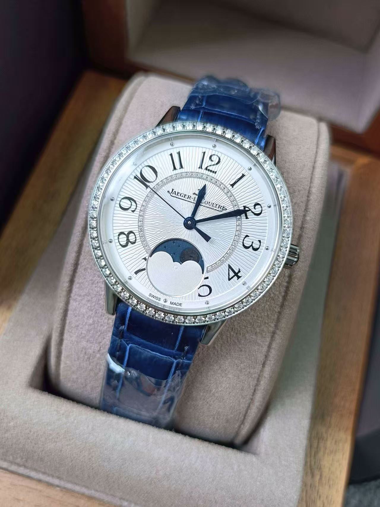 Jaeger-LeCoultre 357842j detail 2