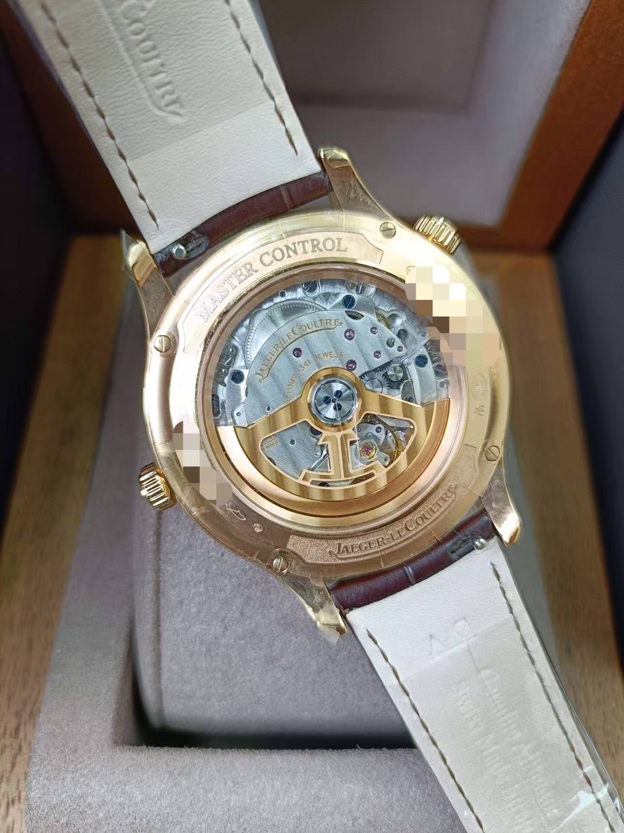 Jaeger-LeCoultre 4122520 detail 3