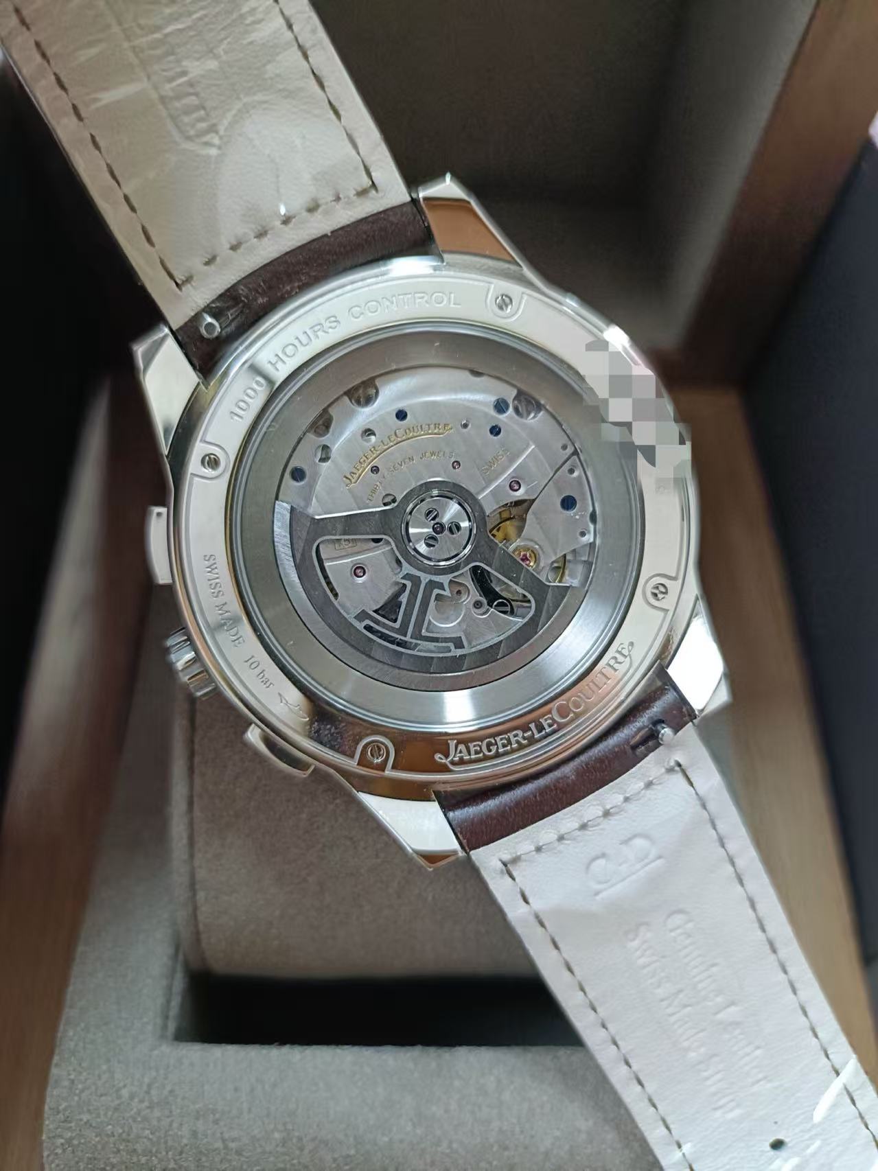 Jaeger-LeCoultre 9028480 detail 3