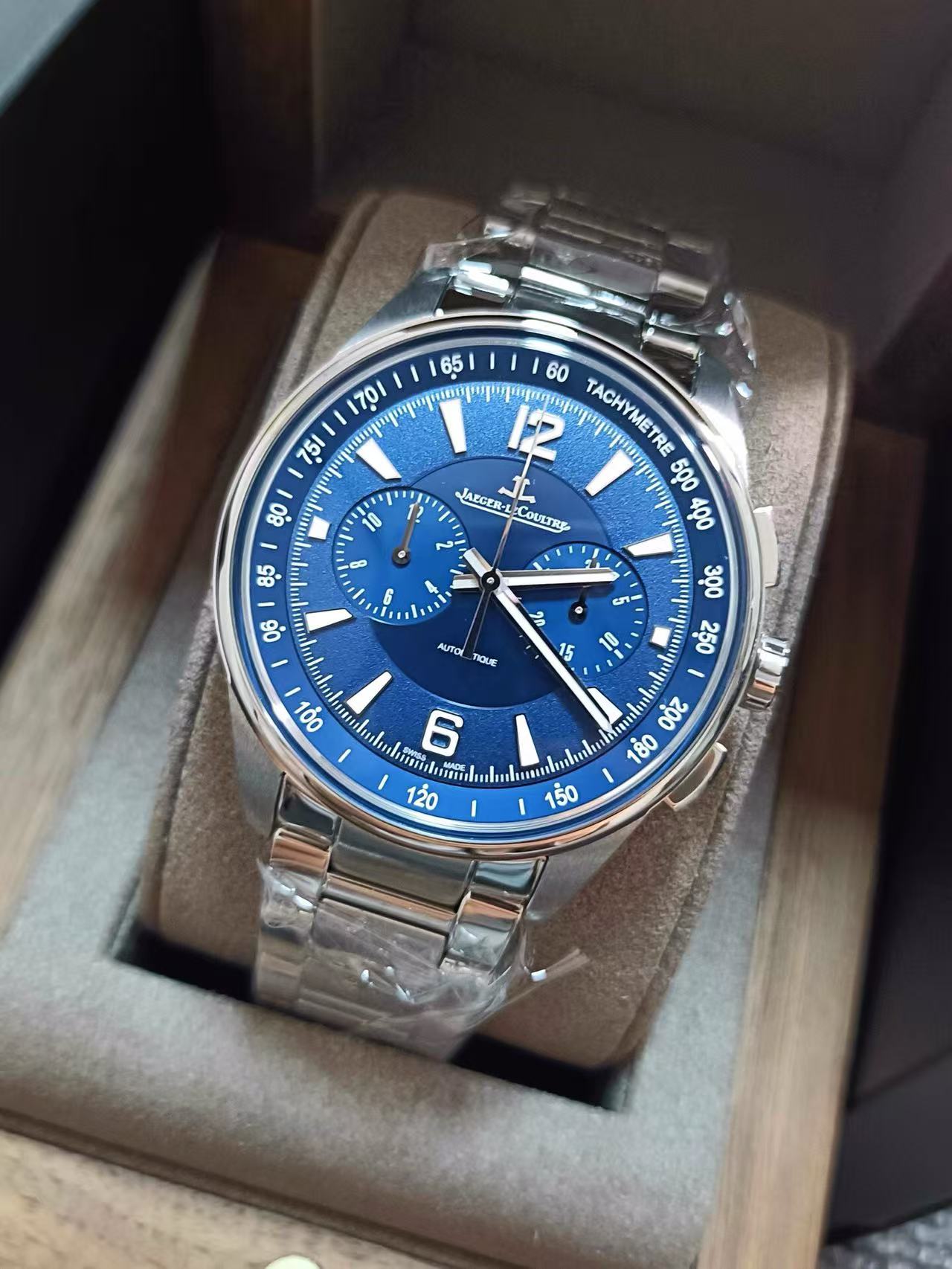Jaeger-LeCoultre 9028180 detail 2