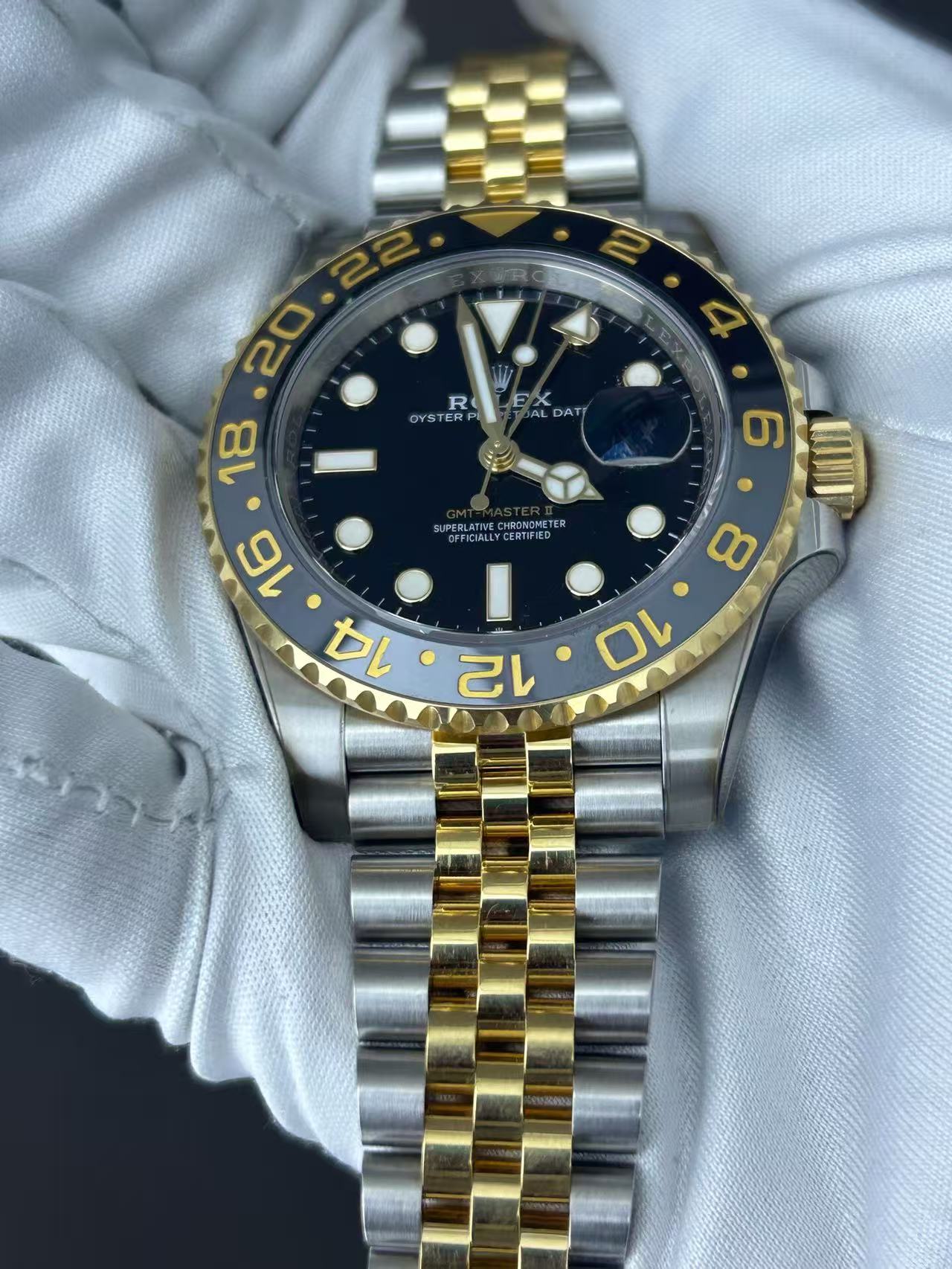 Rolex m126713grnr-0001 detail 2
