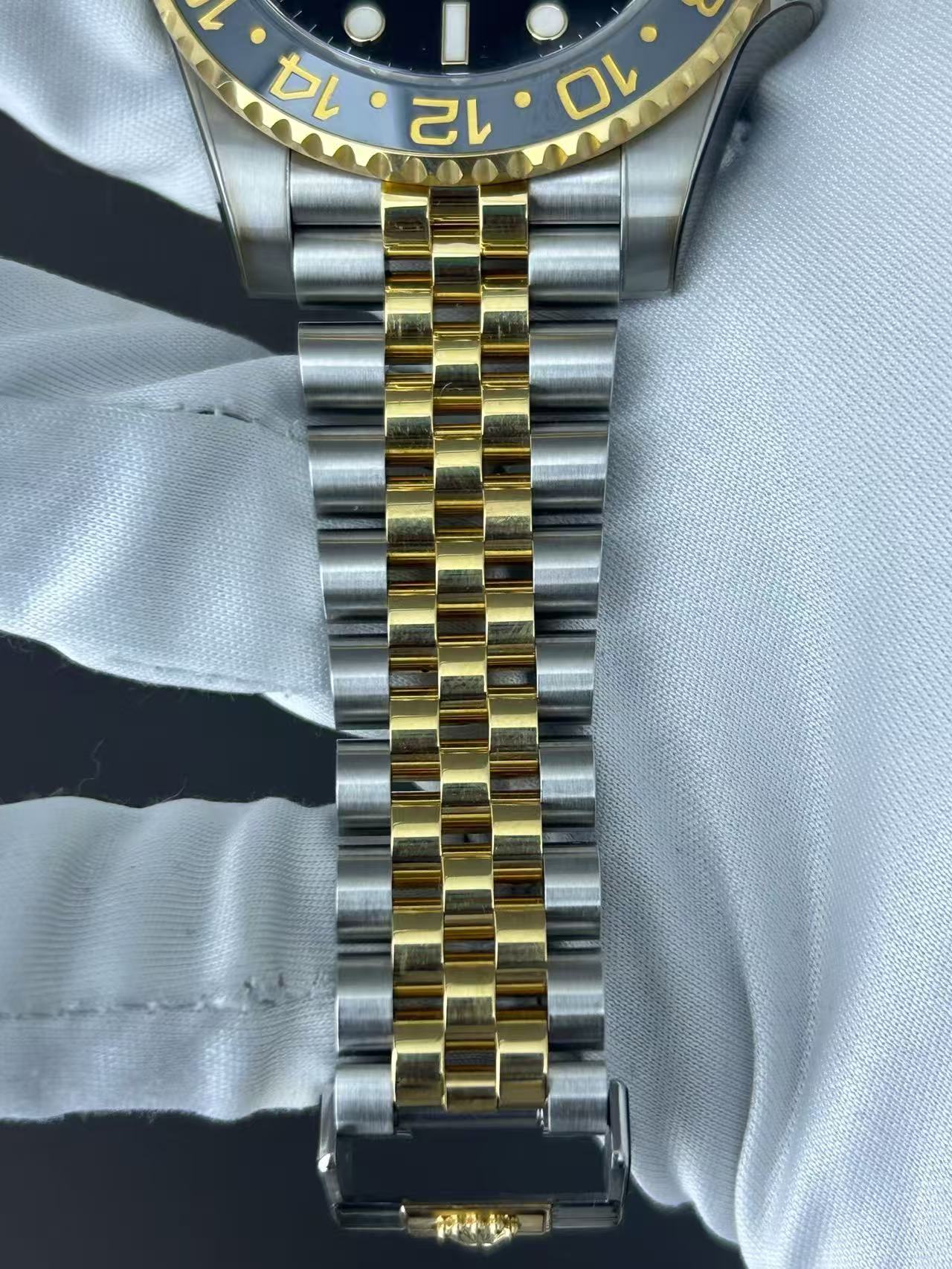 Rolex m126713grnr-0001 detail 4