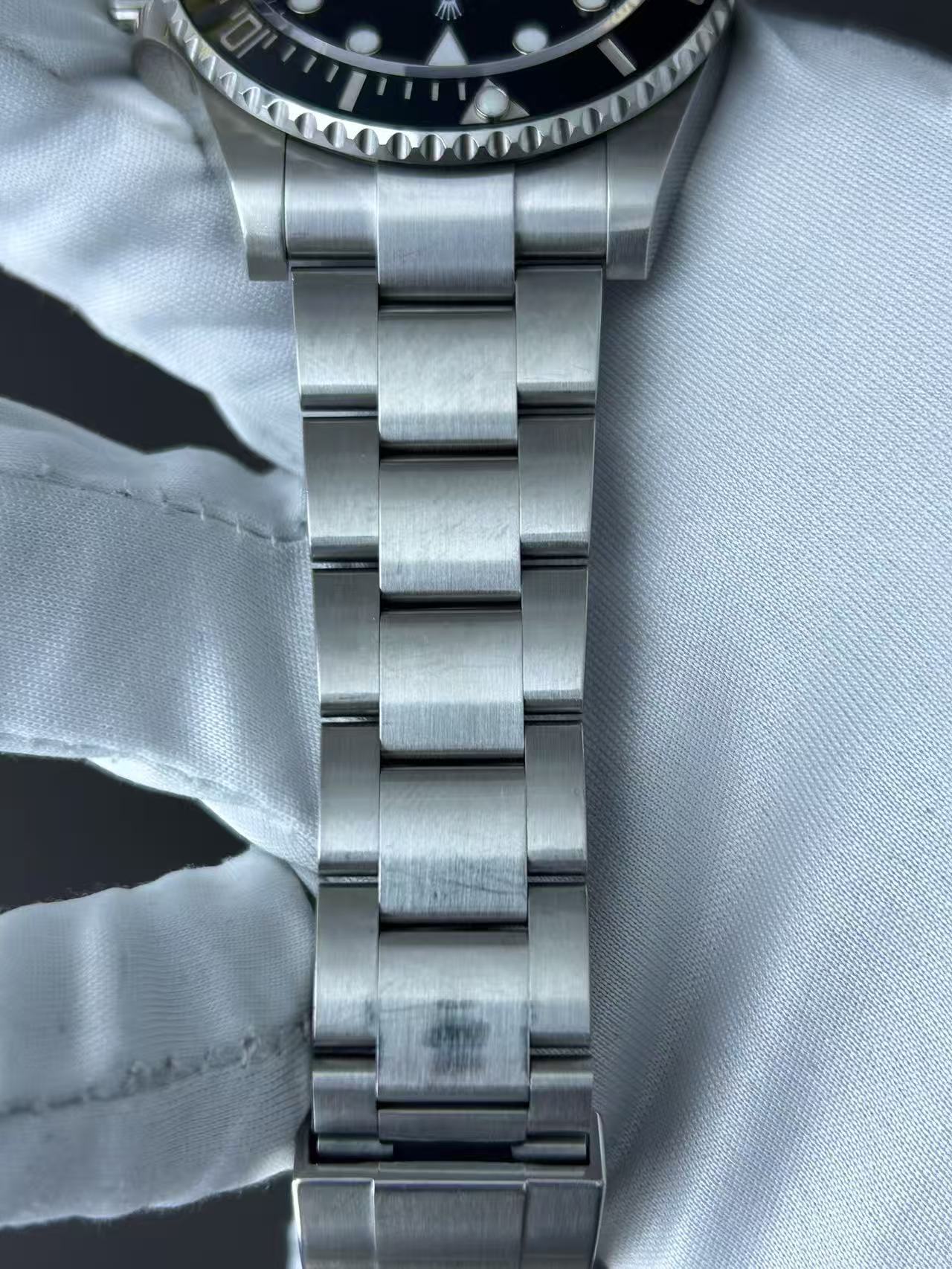 Rolex m126610ln-0001 detail 5