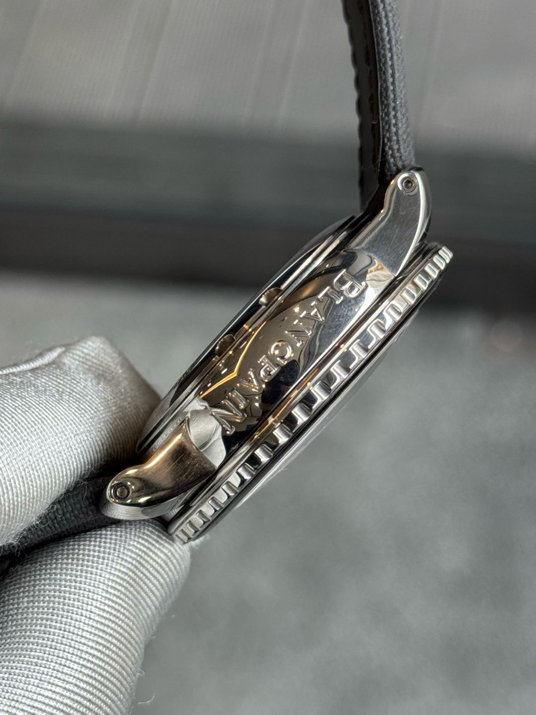 Blancpain 5015-1130-52A detail 4