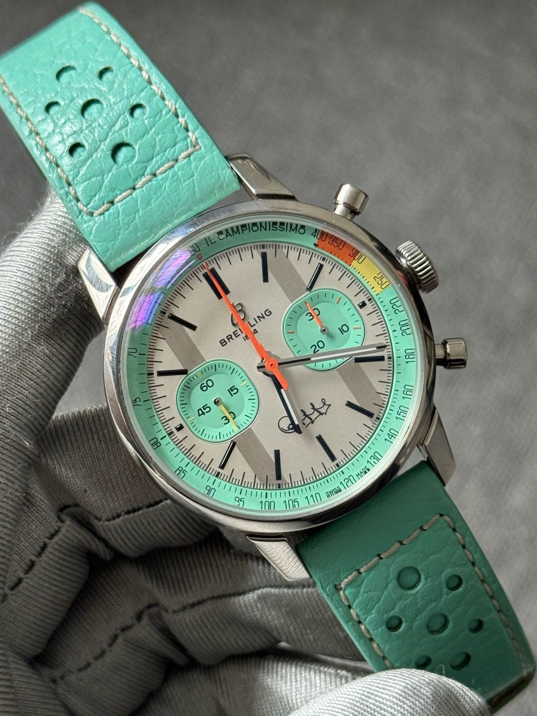Breitling AB01768A1A1X1 detail 1