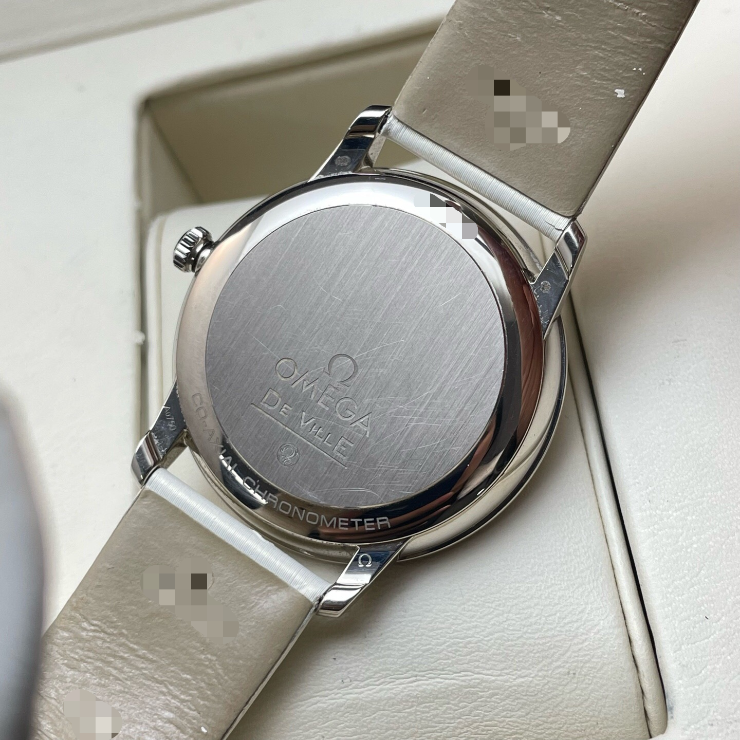 Omega 424.57.37.20.55.002 detail 8