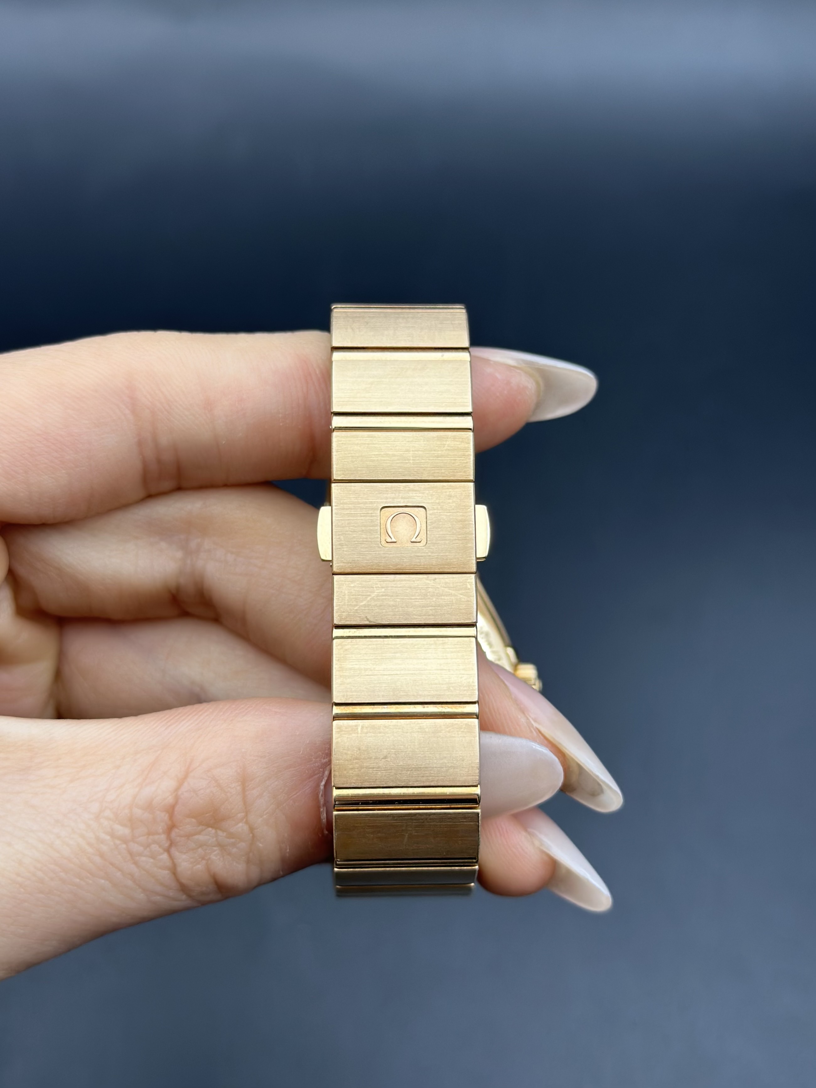 Omega 127.55.27.20.55.001 detail 4