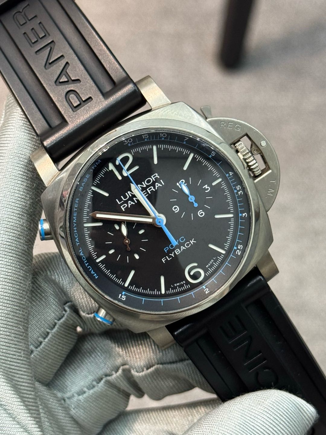 Panerai PAM00764 detail 1