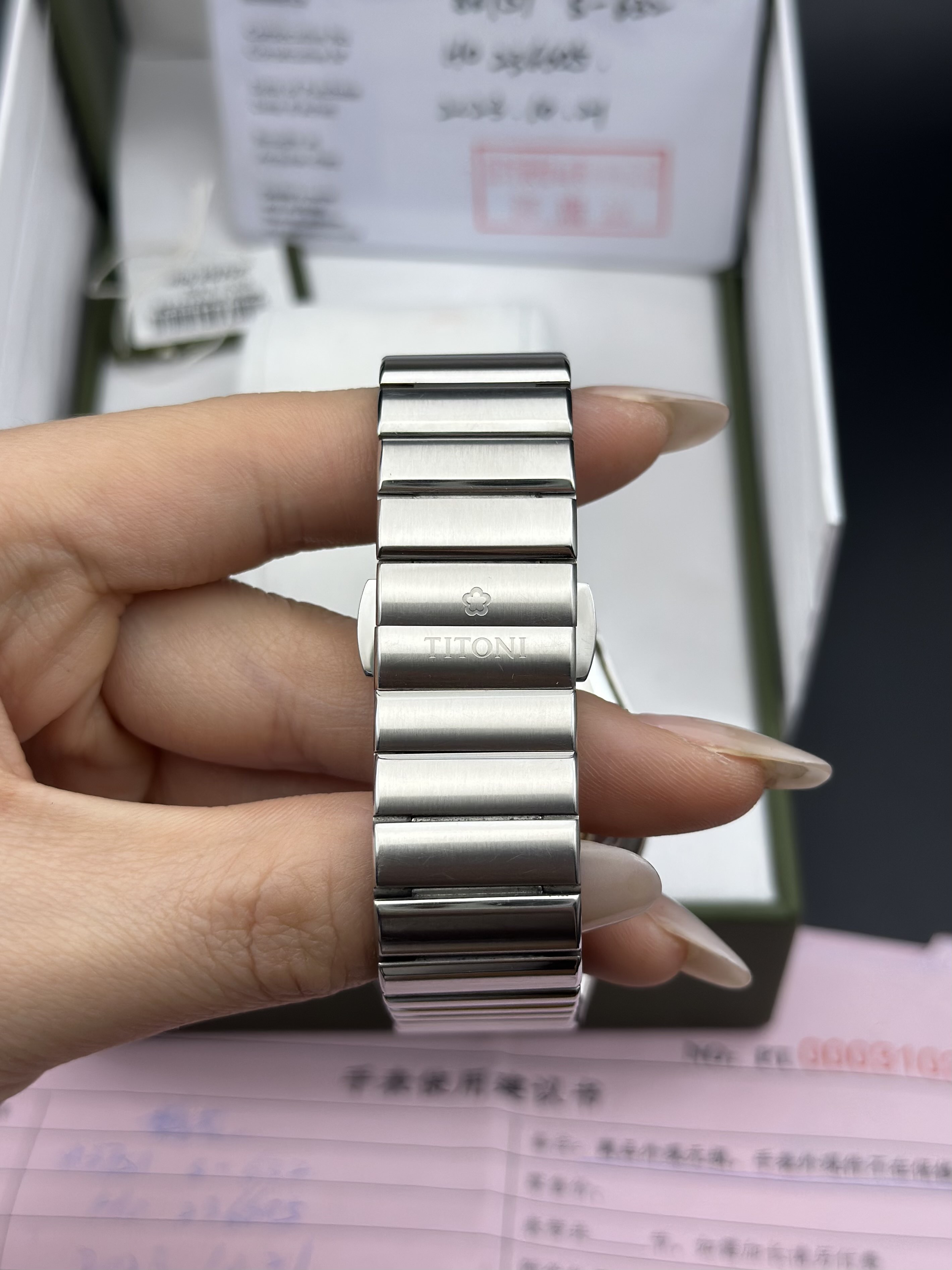 TITONI 83751 S-632 detail 4