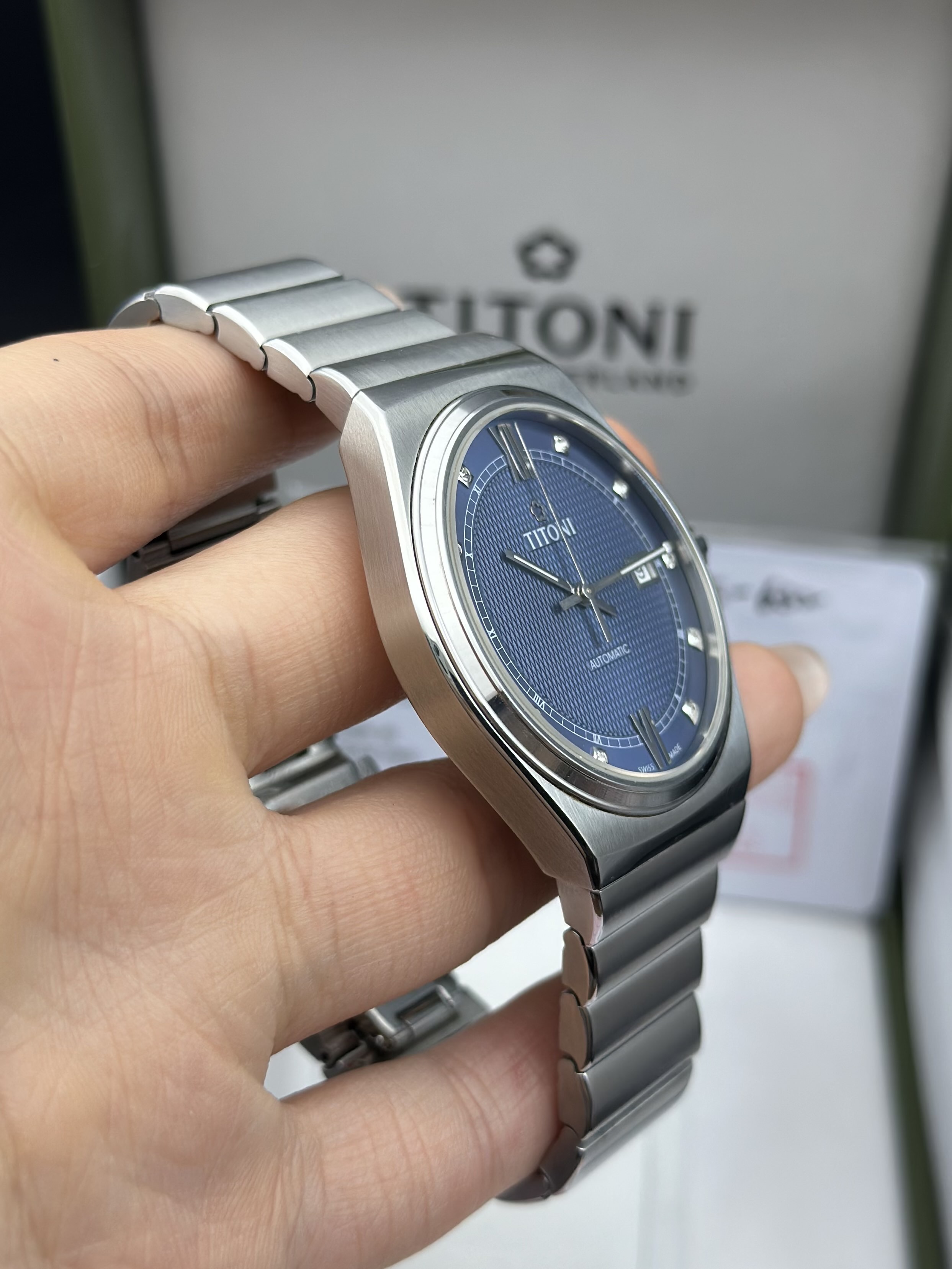 TITONI 83751 S-632 detail 2