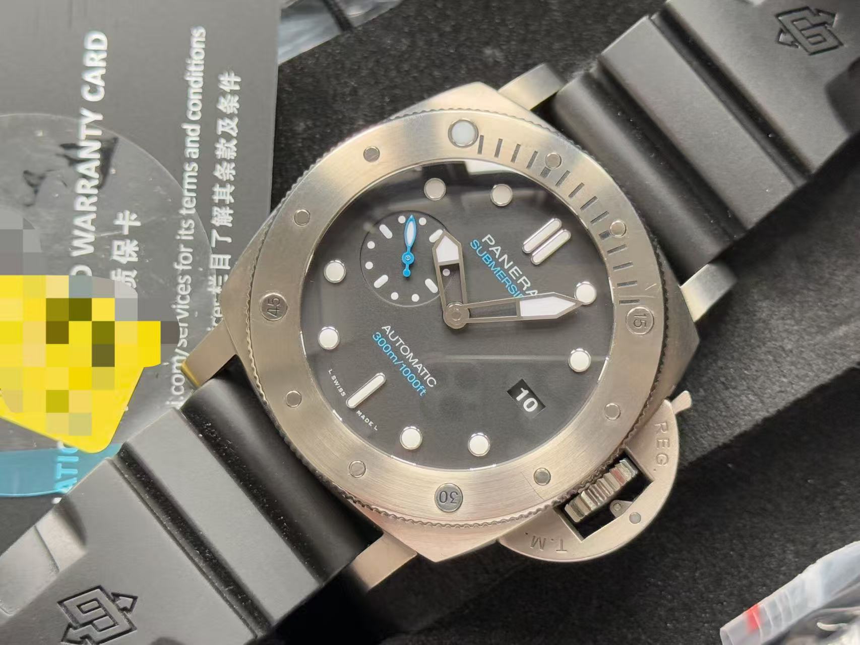 Panerai PAM01305 detail 1