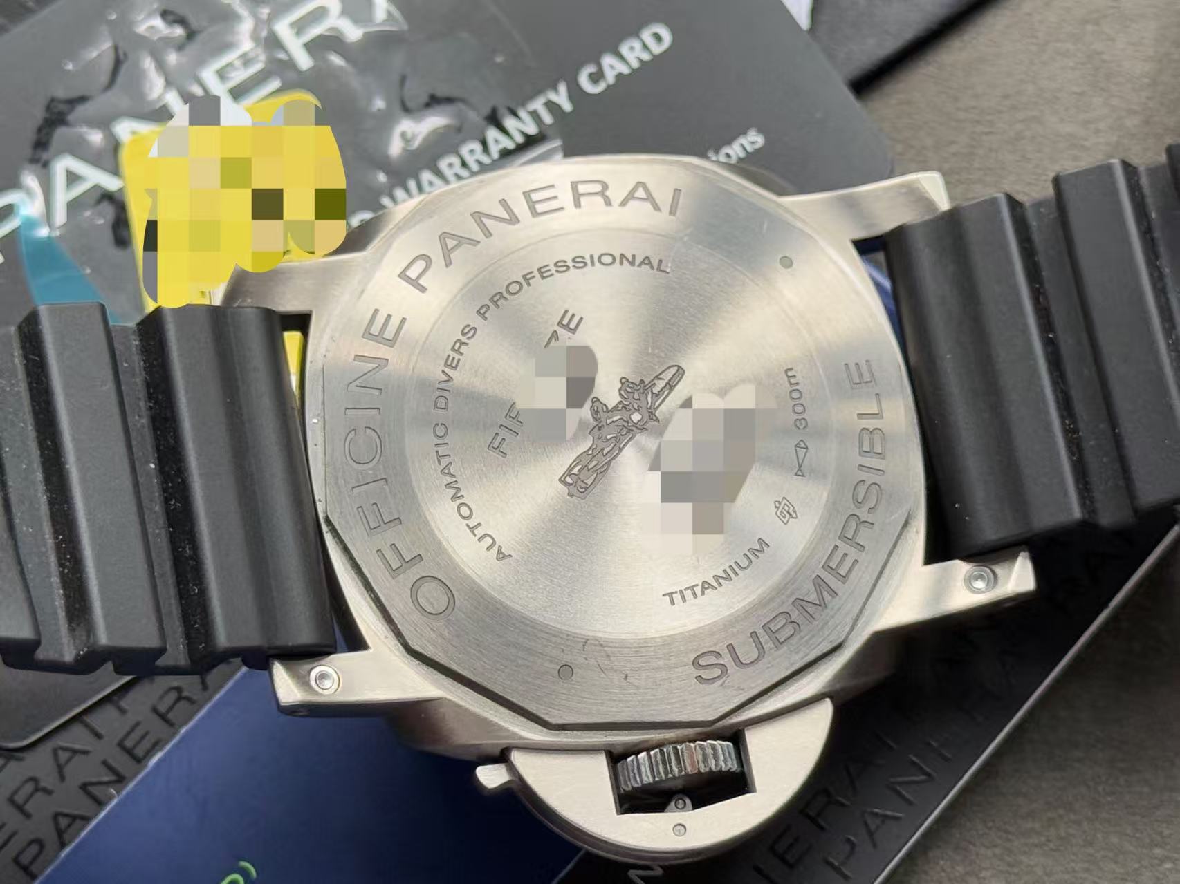 Panerai PAM01305 detail 4