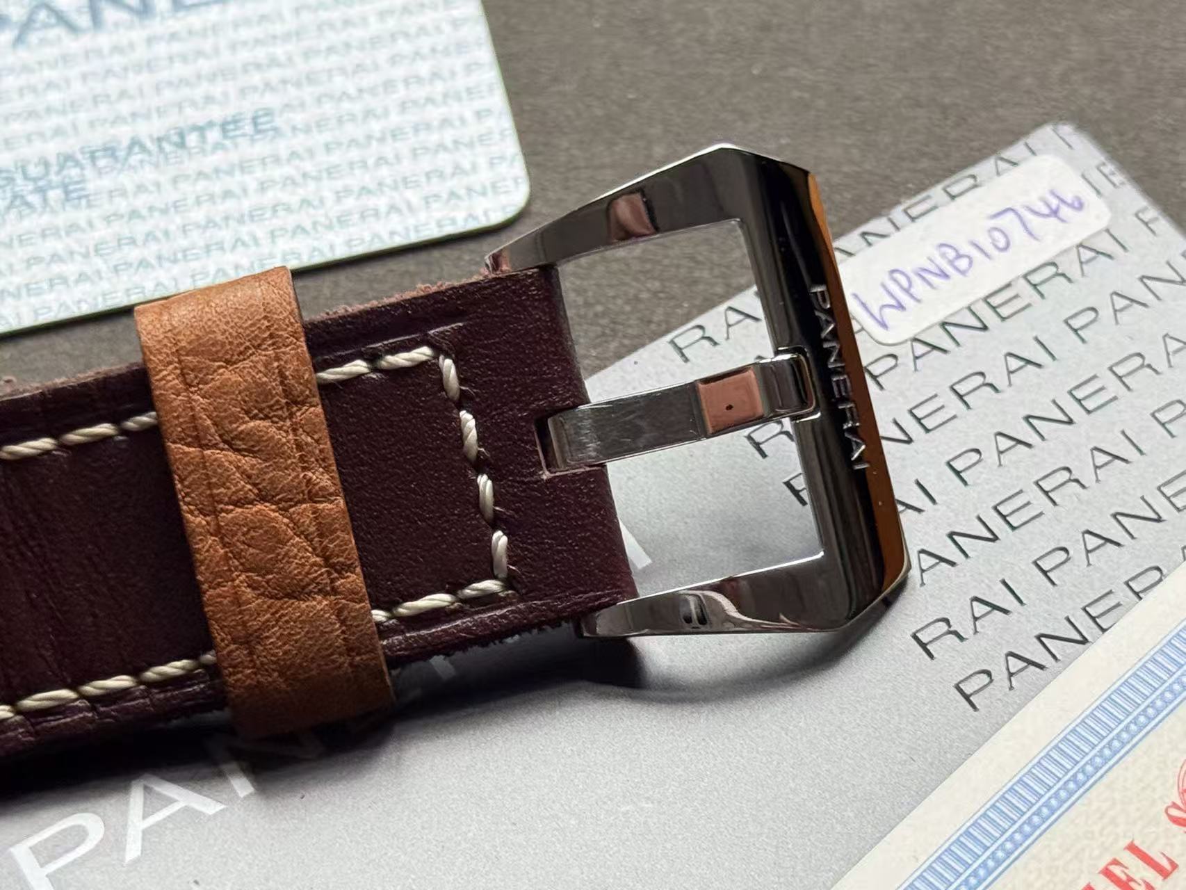 Panerai PAM00111 detail 3