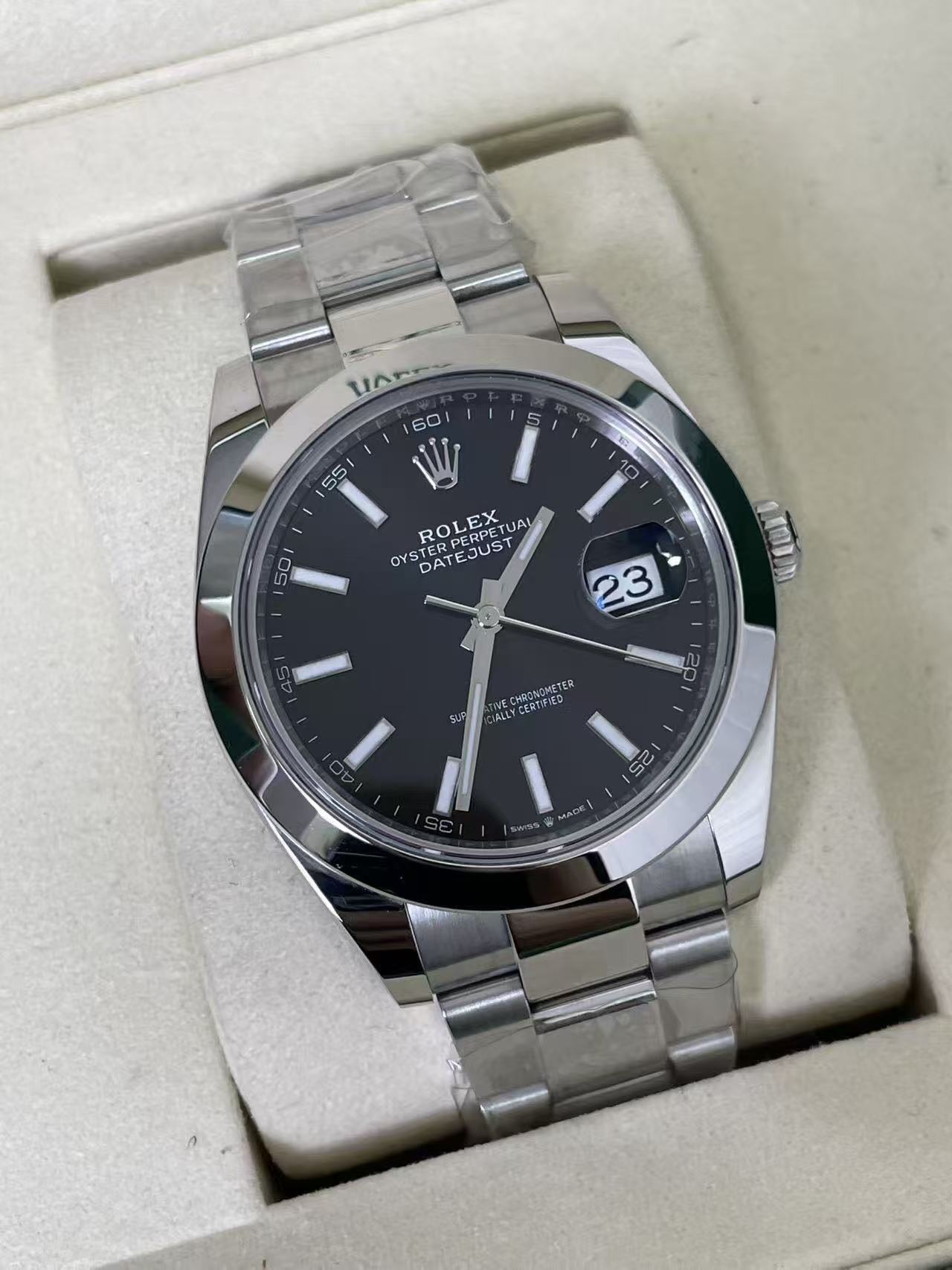 Rolex m126300-0011