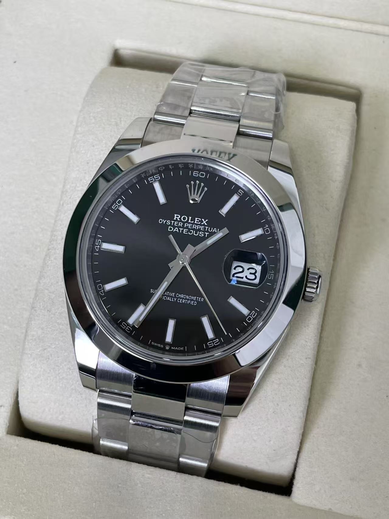 Rolex m126300-0011 detail 2