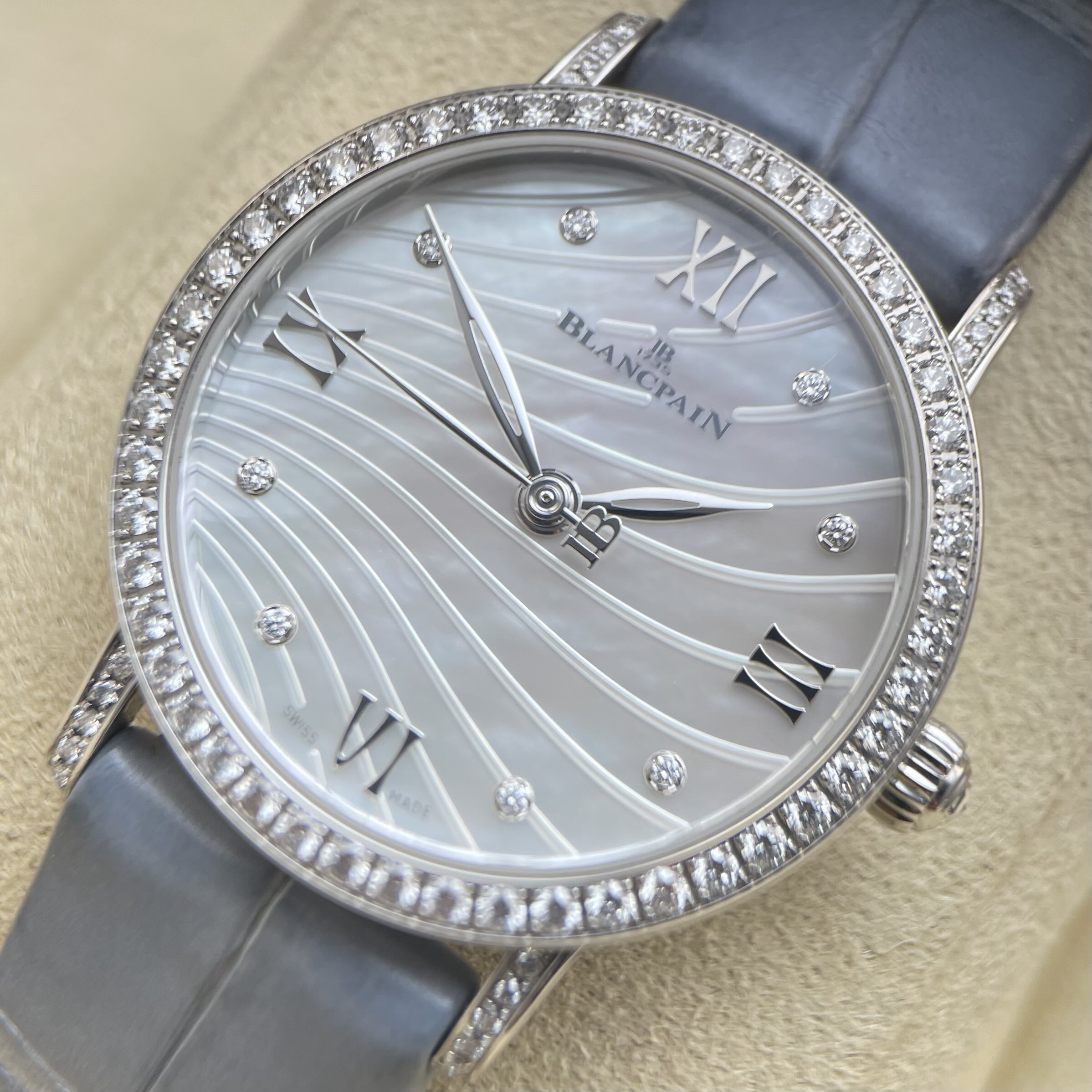 Blancpain 6104 4654 55A detail 6