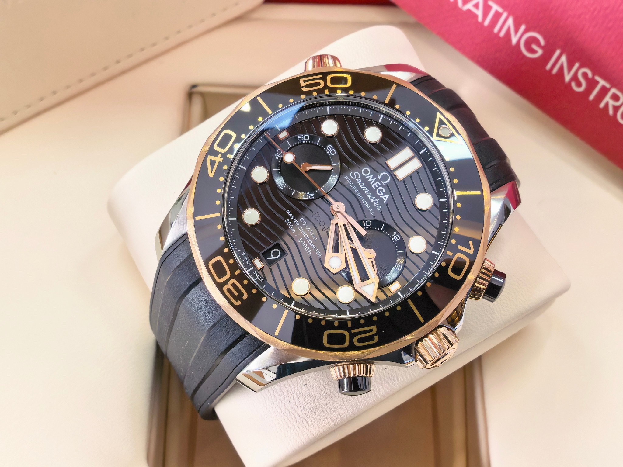 Omega 210.22.44.51.01.001 detail 4