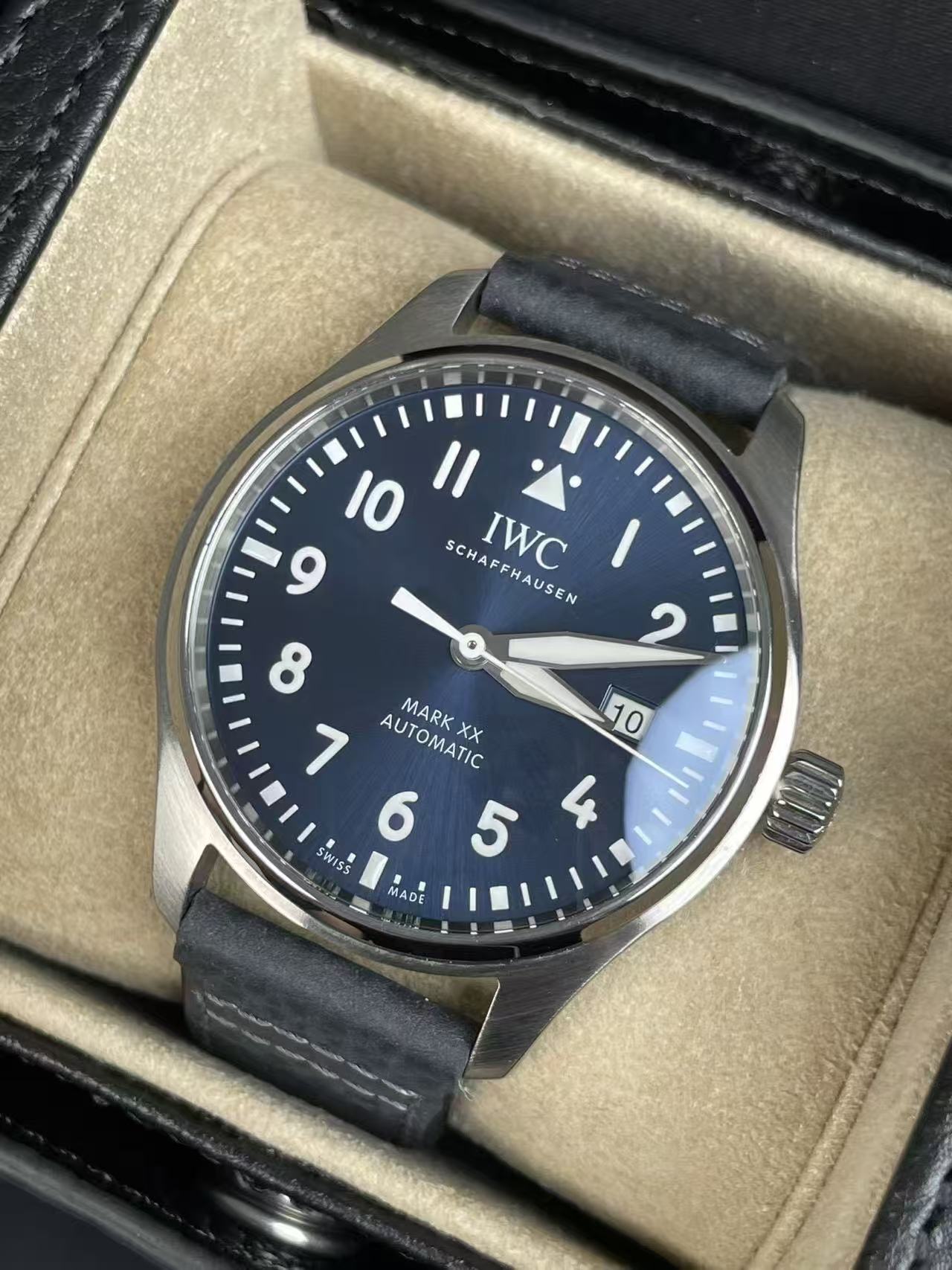IWC IW328203 detail 2