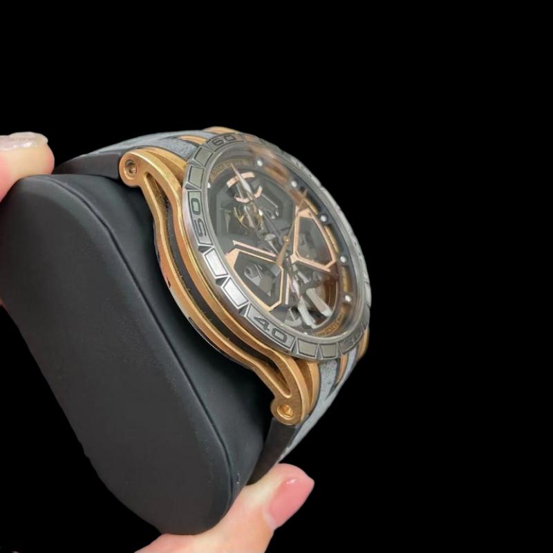 Roger Dubuis RDDBEX0750 detail 2
