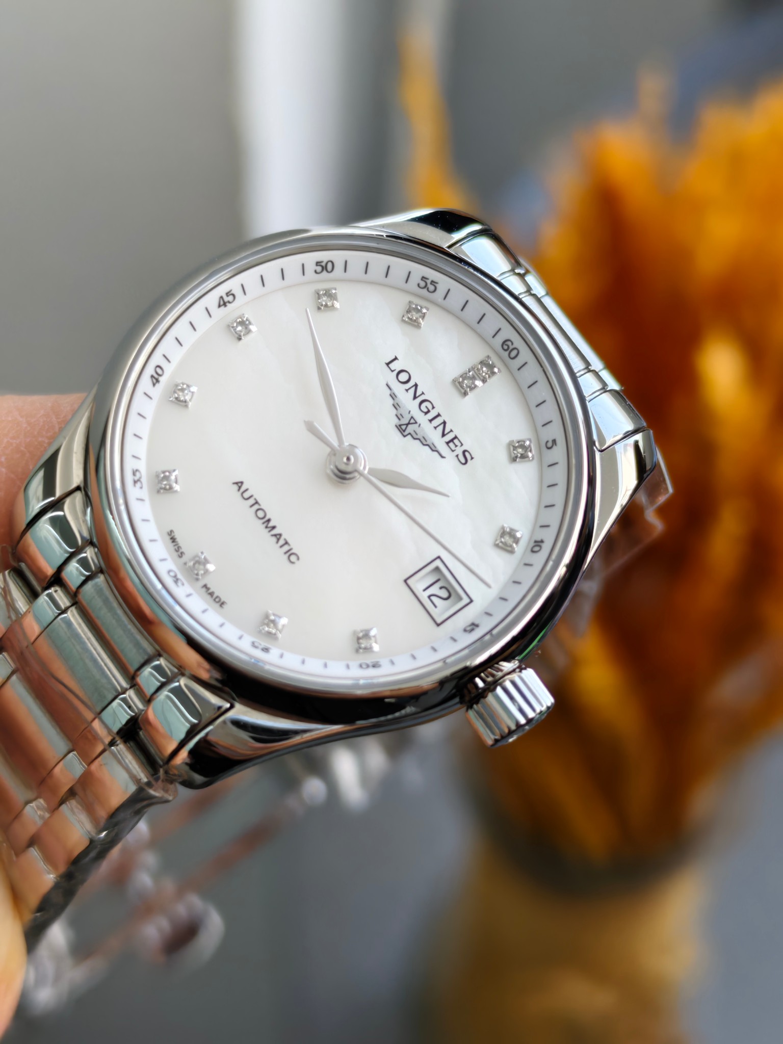 Longines L2.128.4.87.6 detail 1