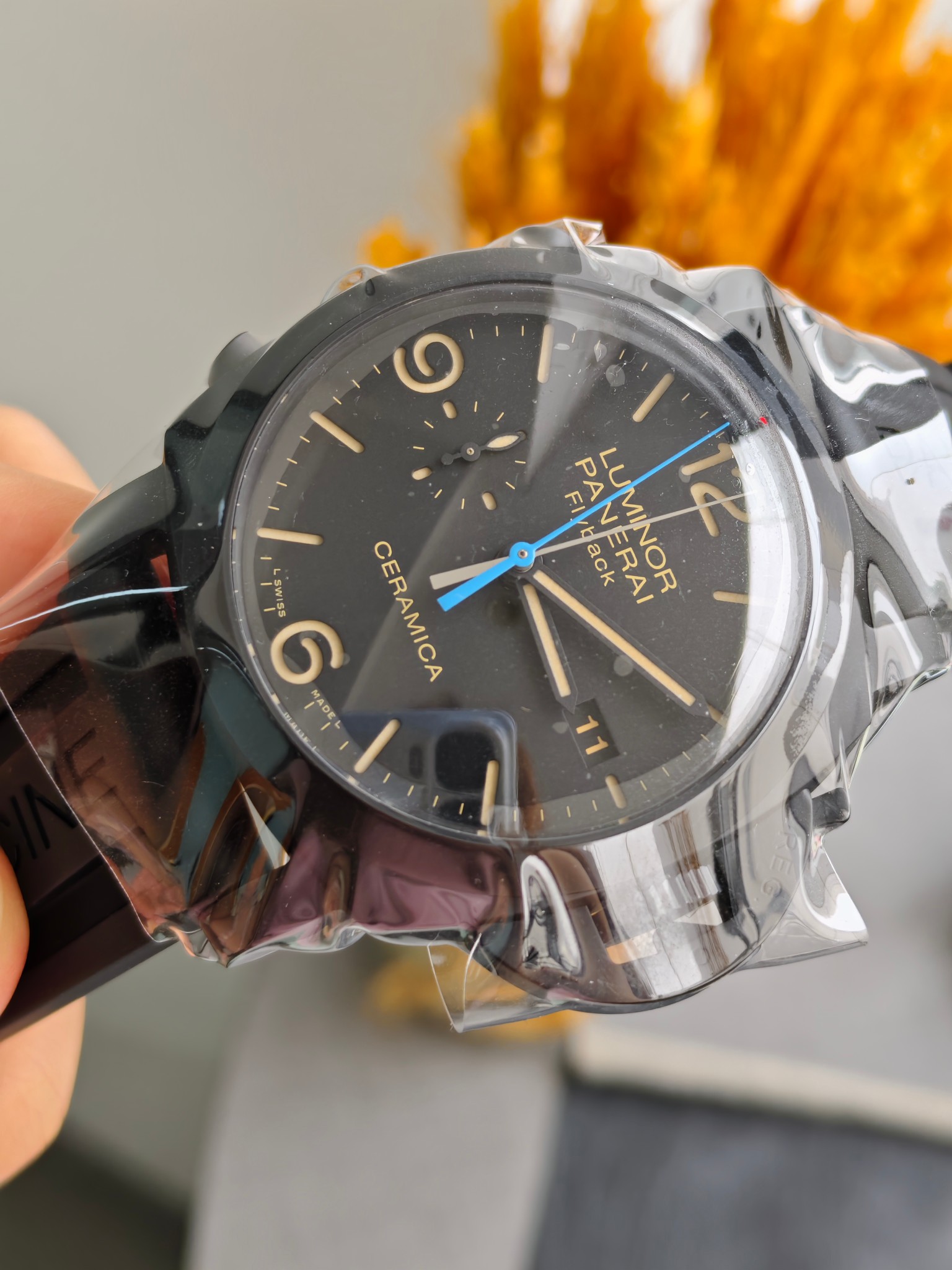 Panerai PAM00580 detail 1