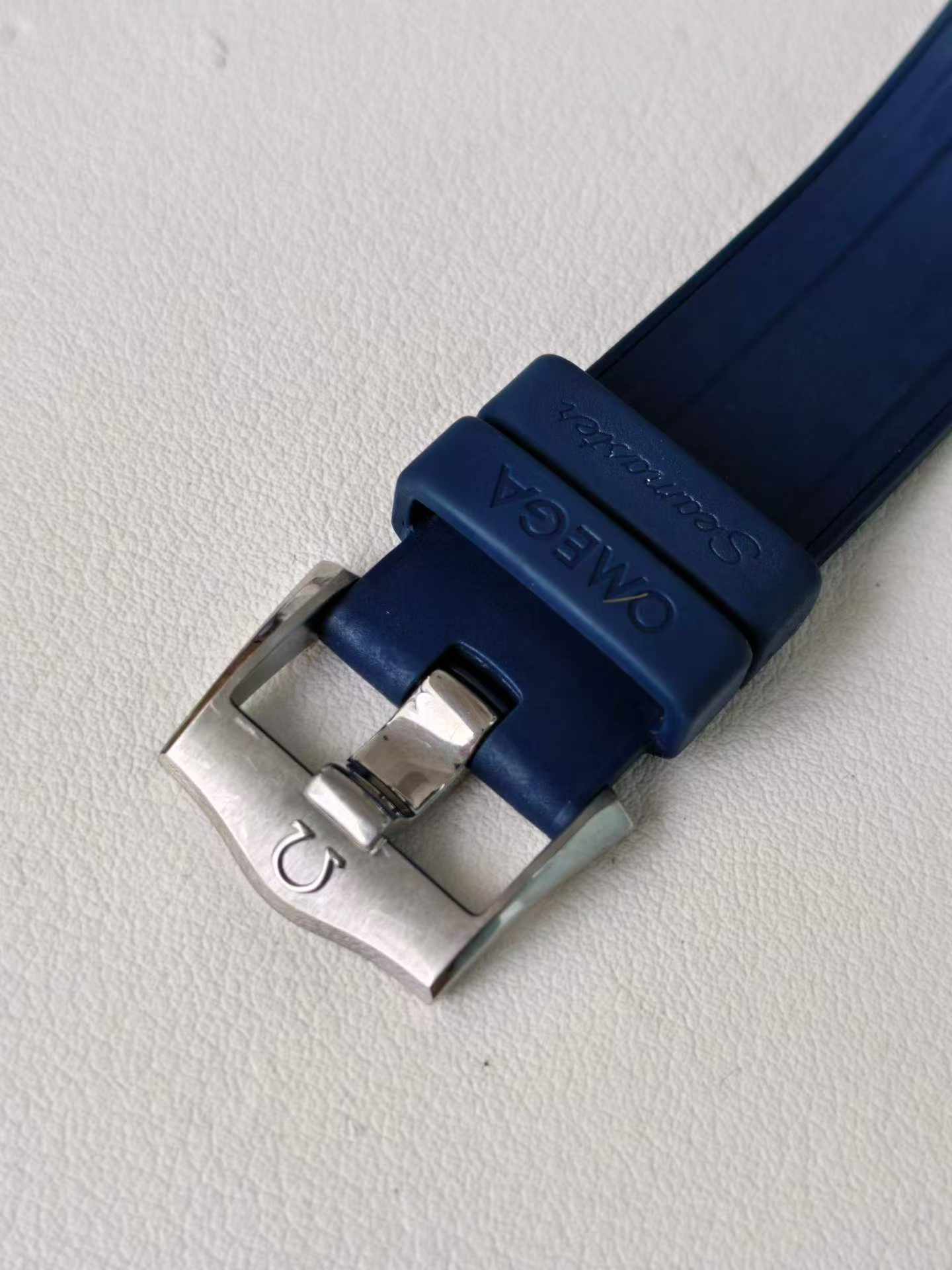 Omega 210.32.42.20.03.001 detail 6