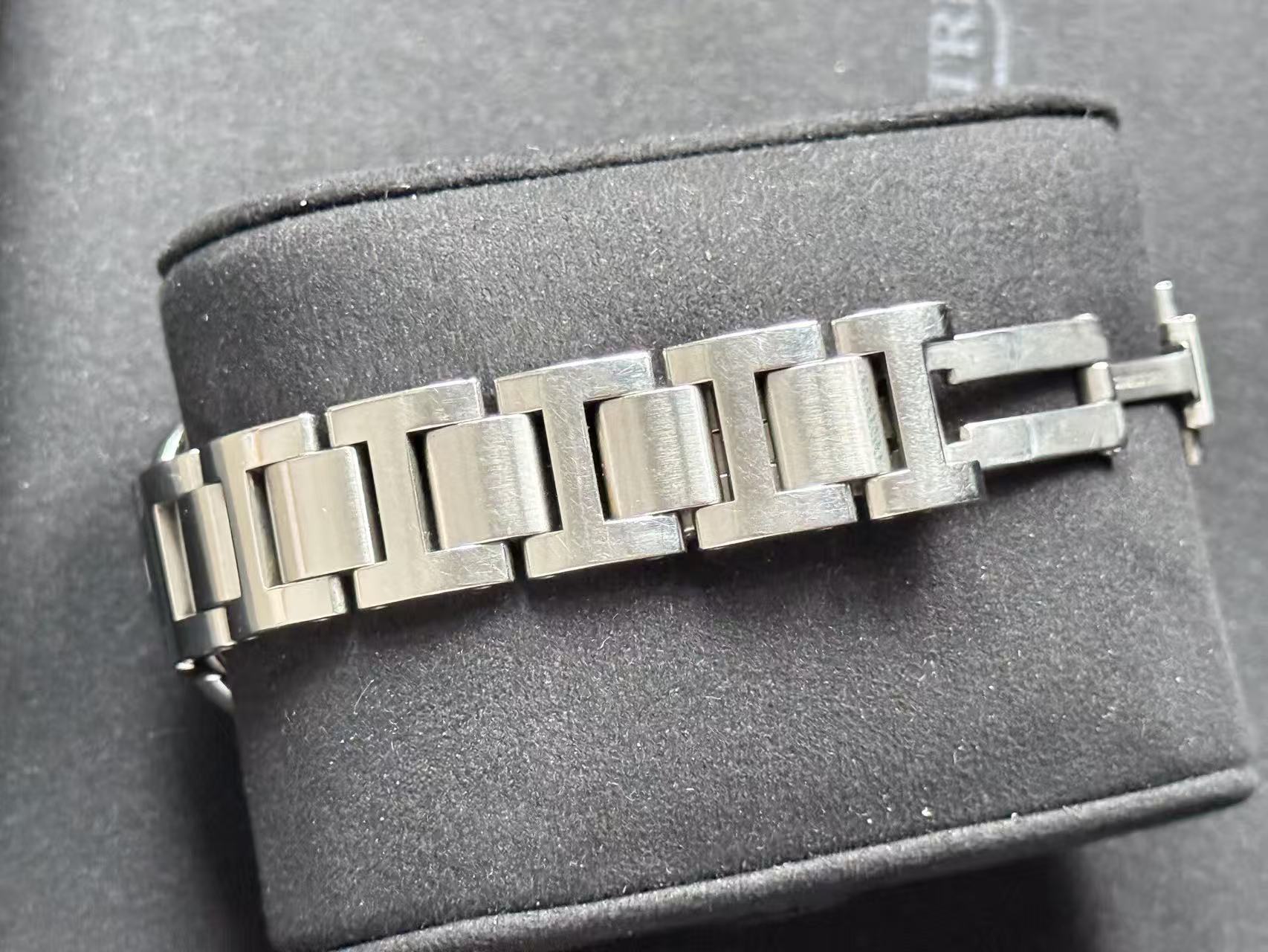 Cartier W69010Z4 detail 4