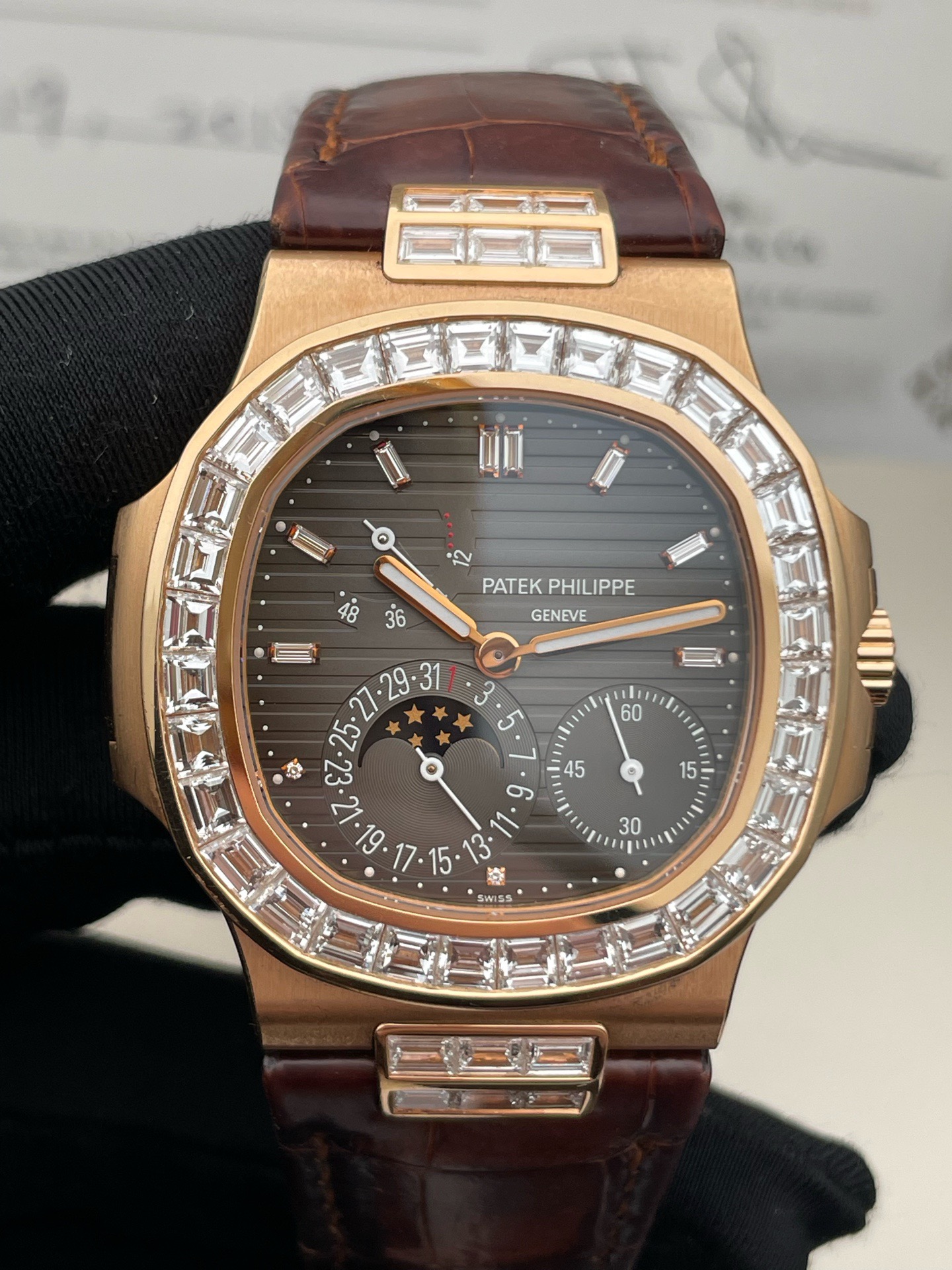 Patek Philippe 5724R-001 detail 2