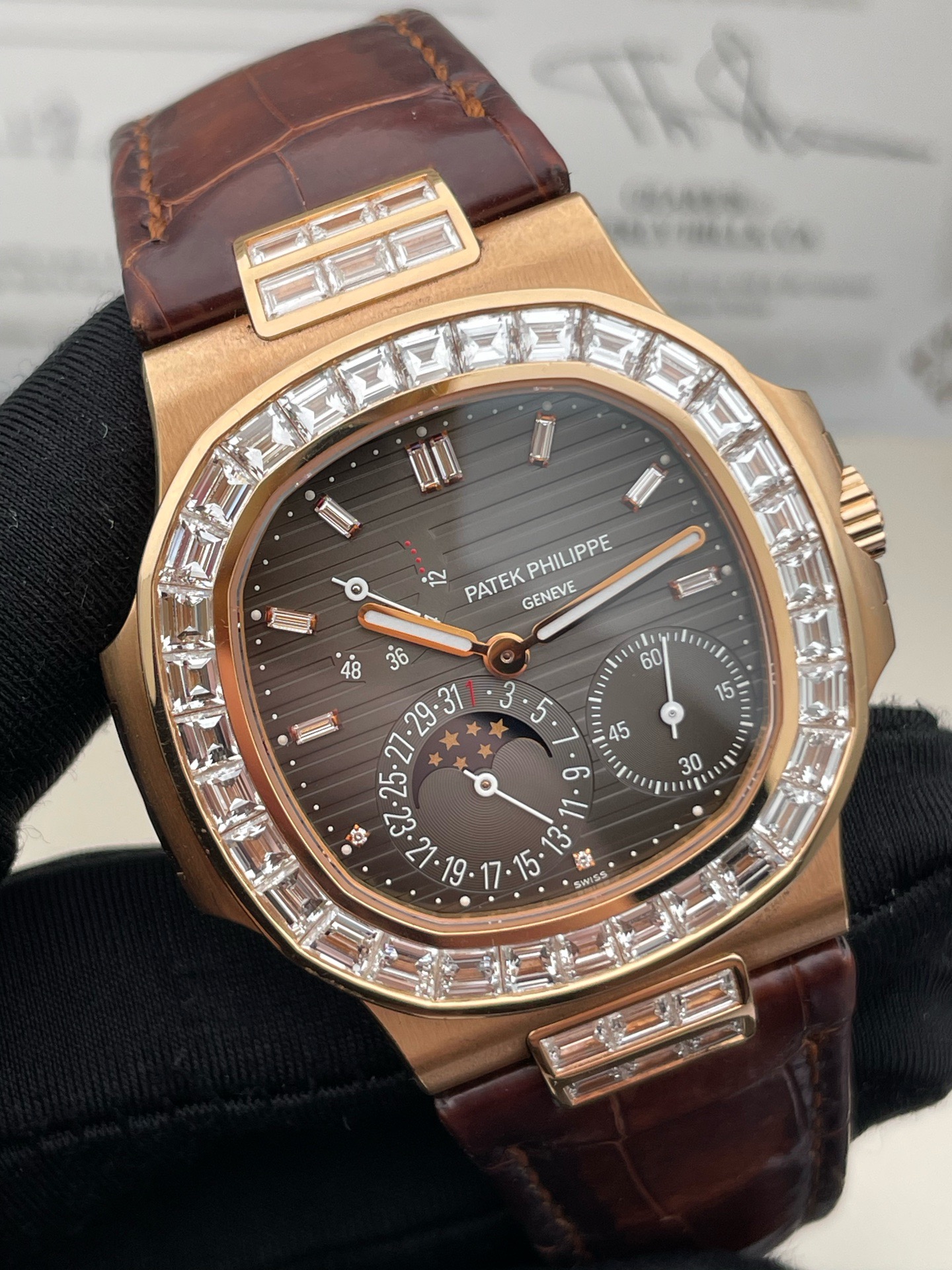 Patek Philippe 5724R-001 detail 1
