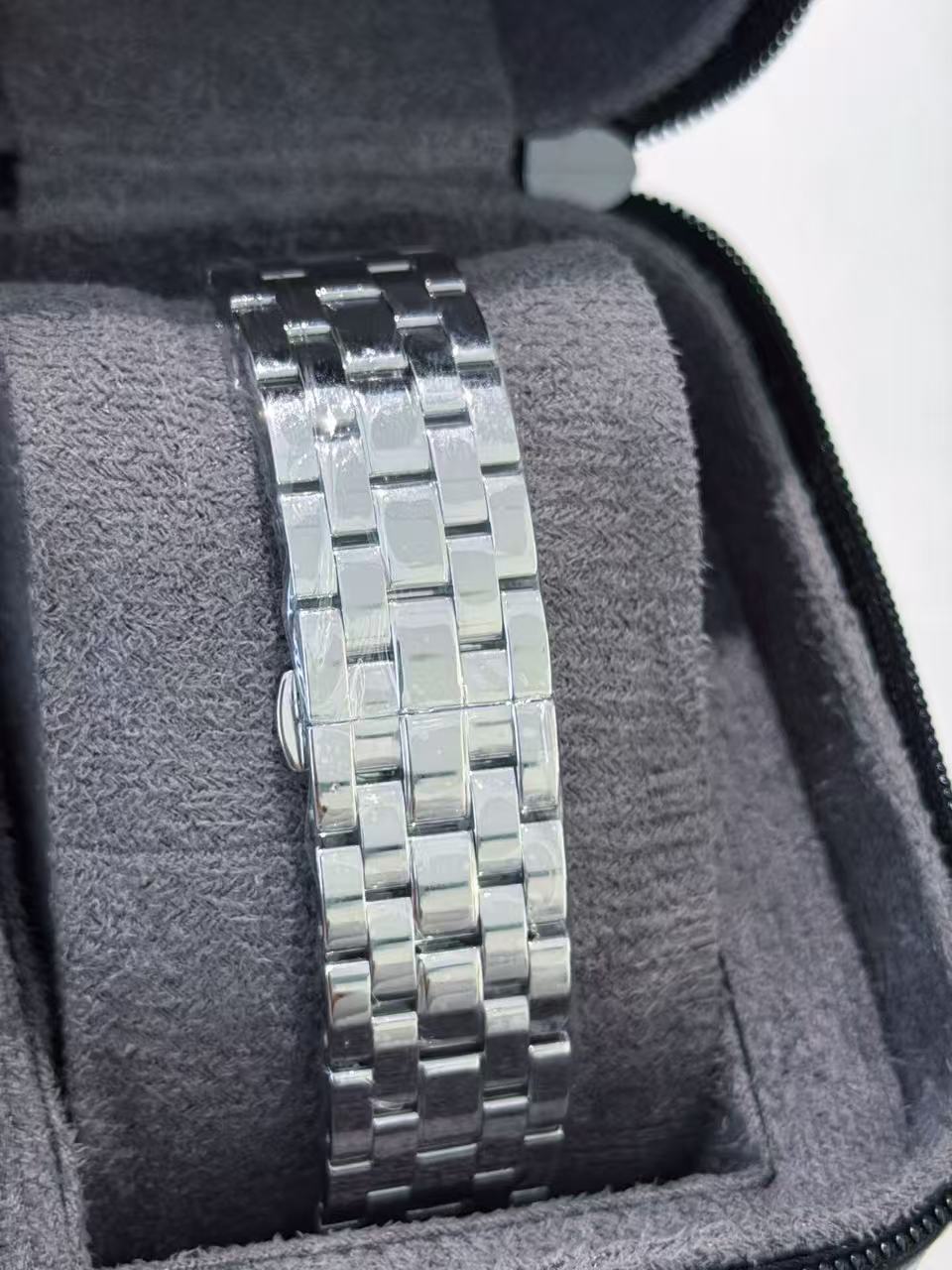 Montblanc U0112610 detail 4