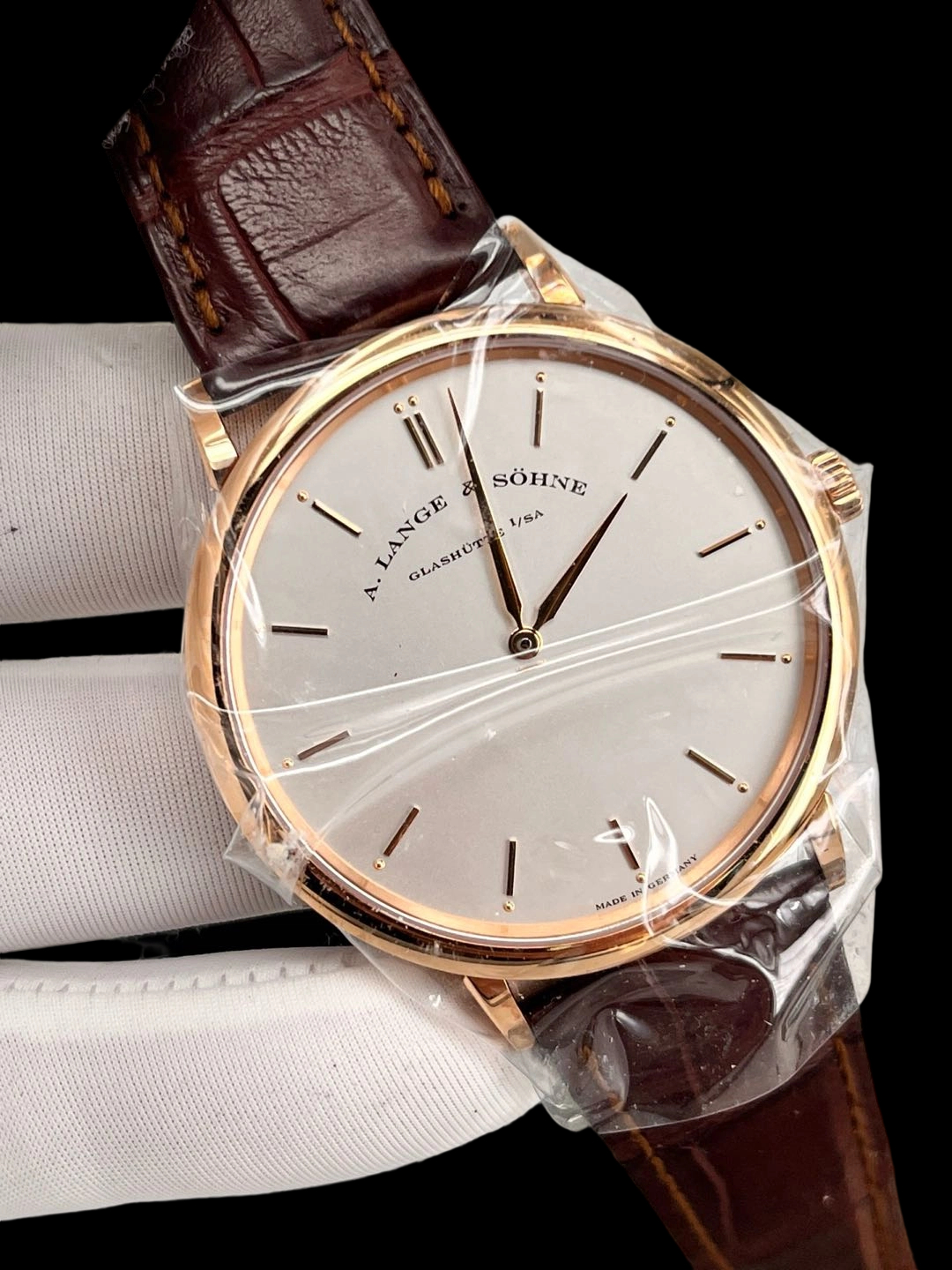 A. Lange & S&ouml;hne 211.032 detail 1