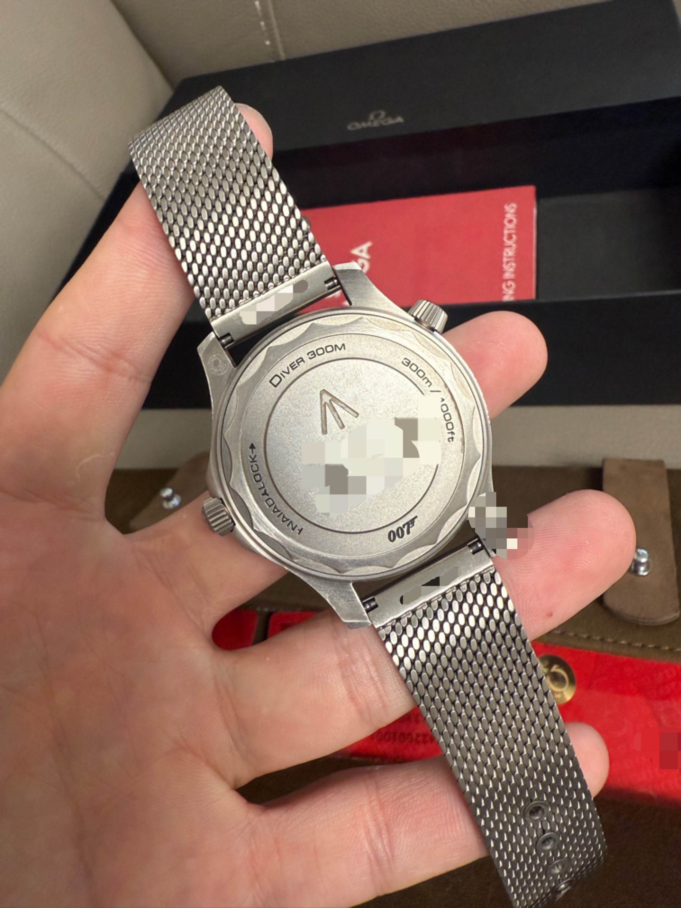 Omega 210.90.42.20.01.001 detail 3