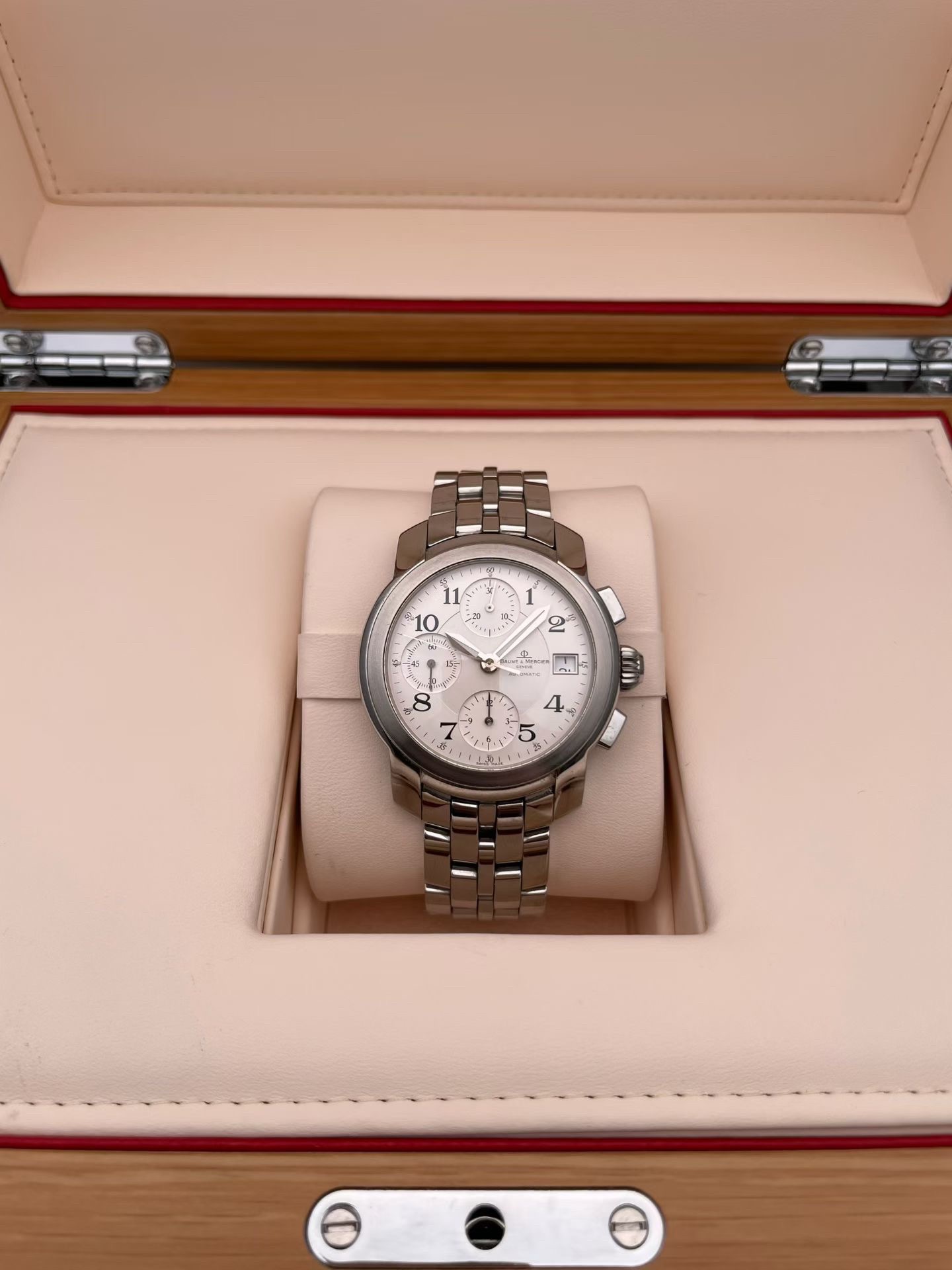 Baume & Mercier MOA08386 detail 2