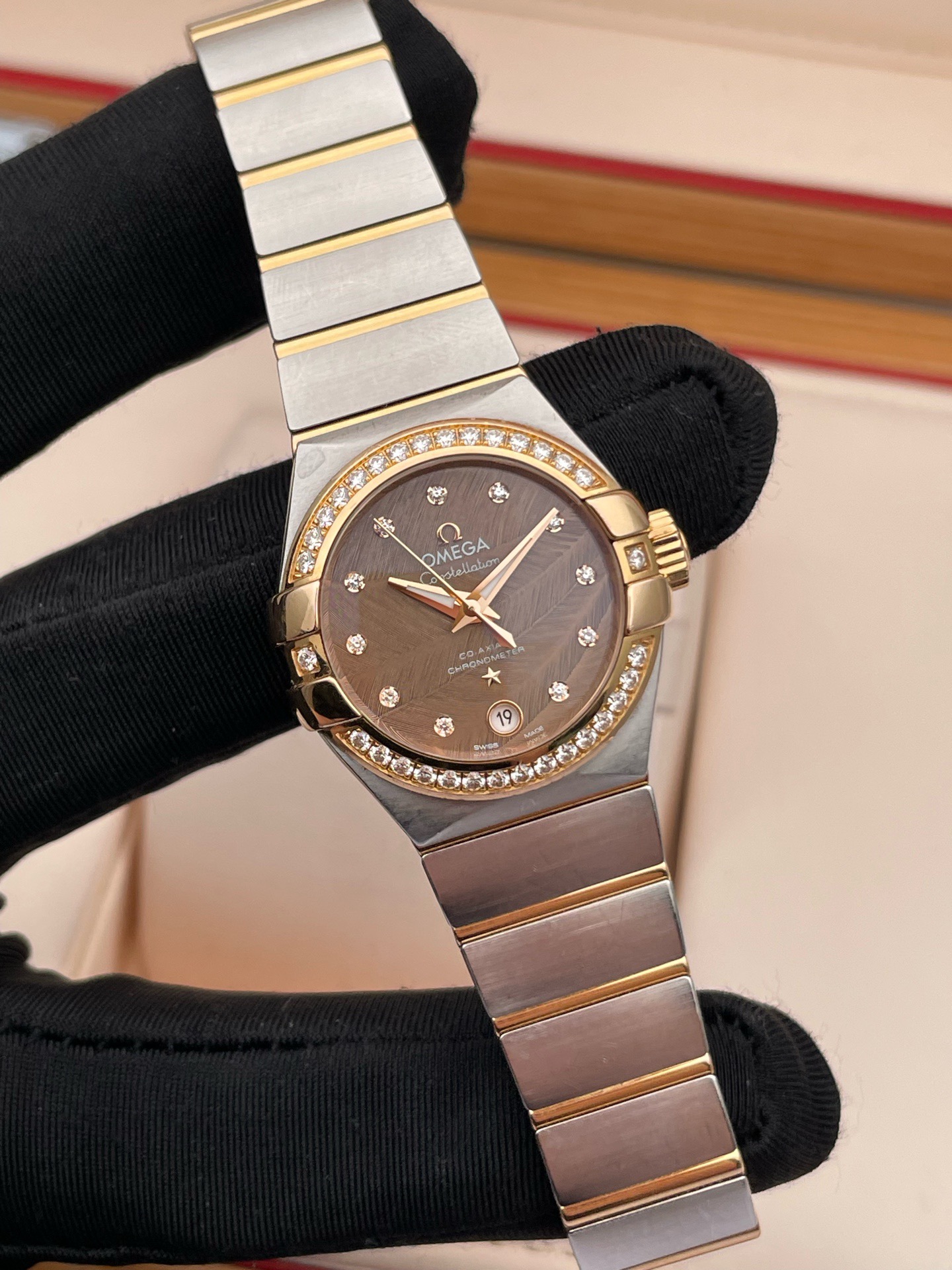 Omega 123.25.27.20.63.001 detail 1