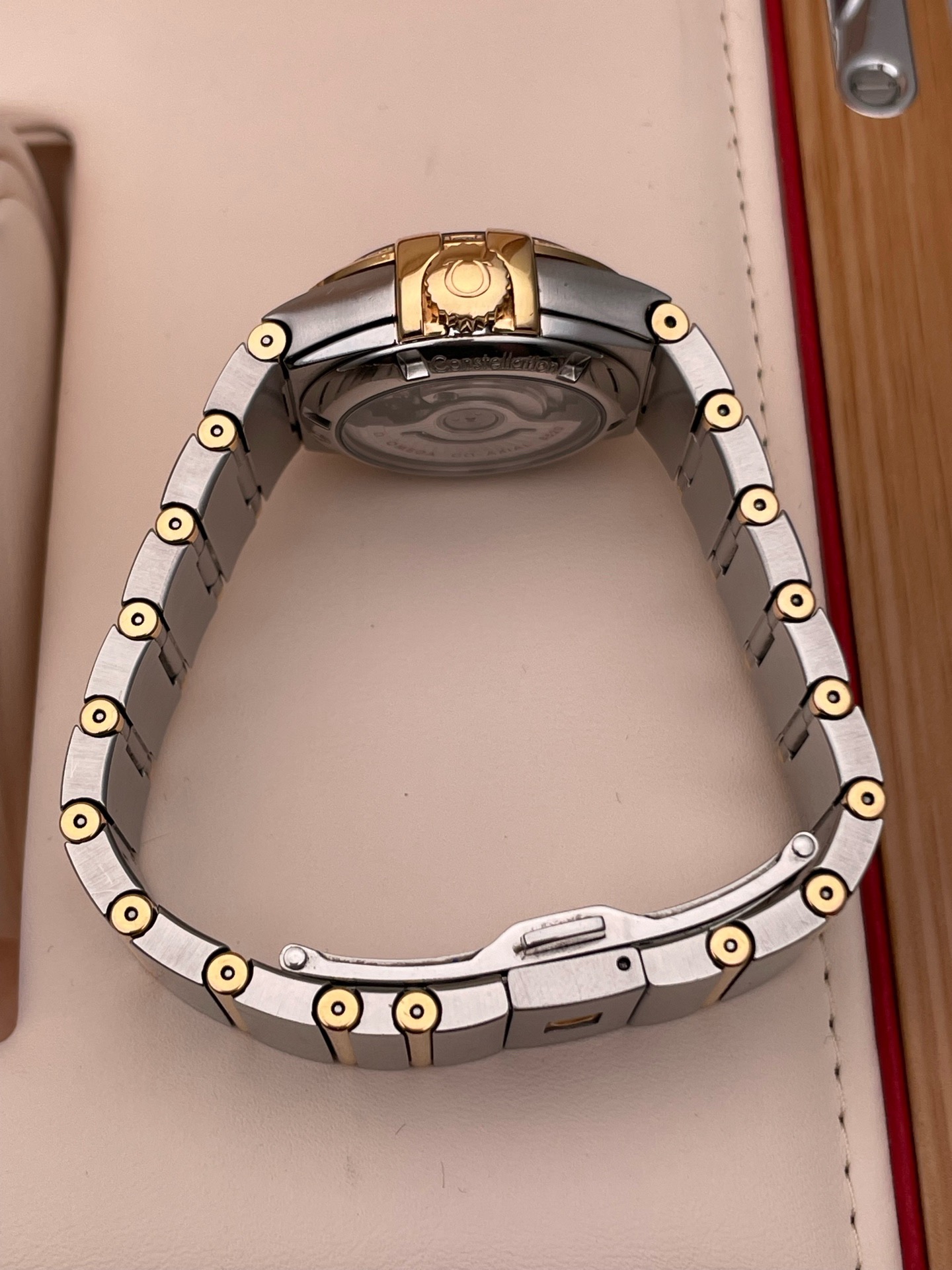Omega 123.25.27.20.63.001 detail 4