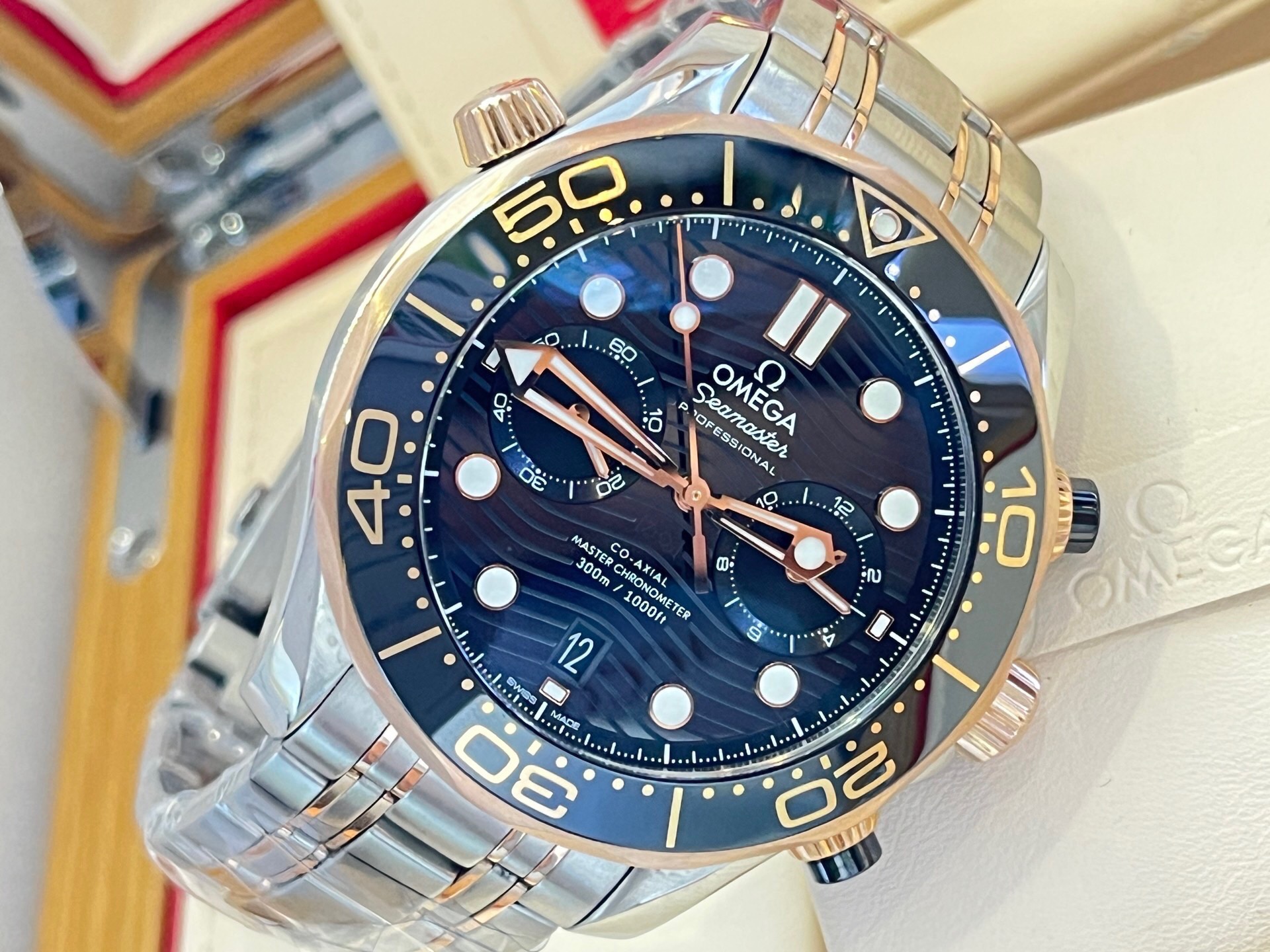Omega 210.20.44.51.01.001 detail 7