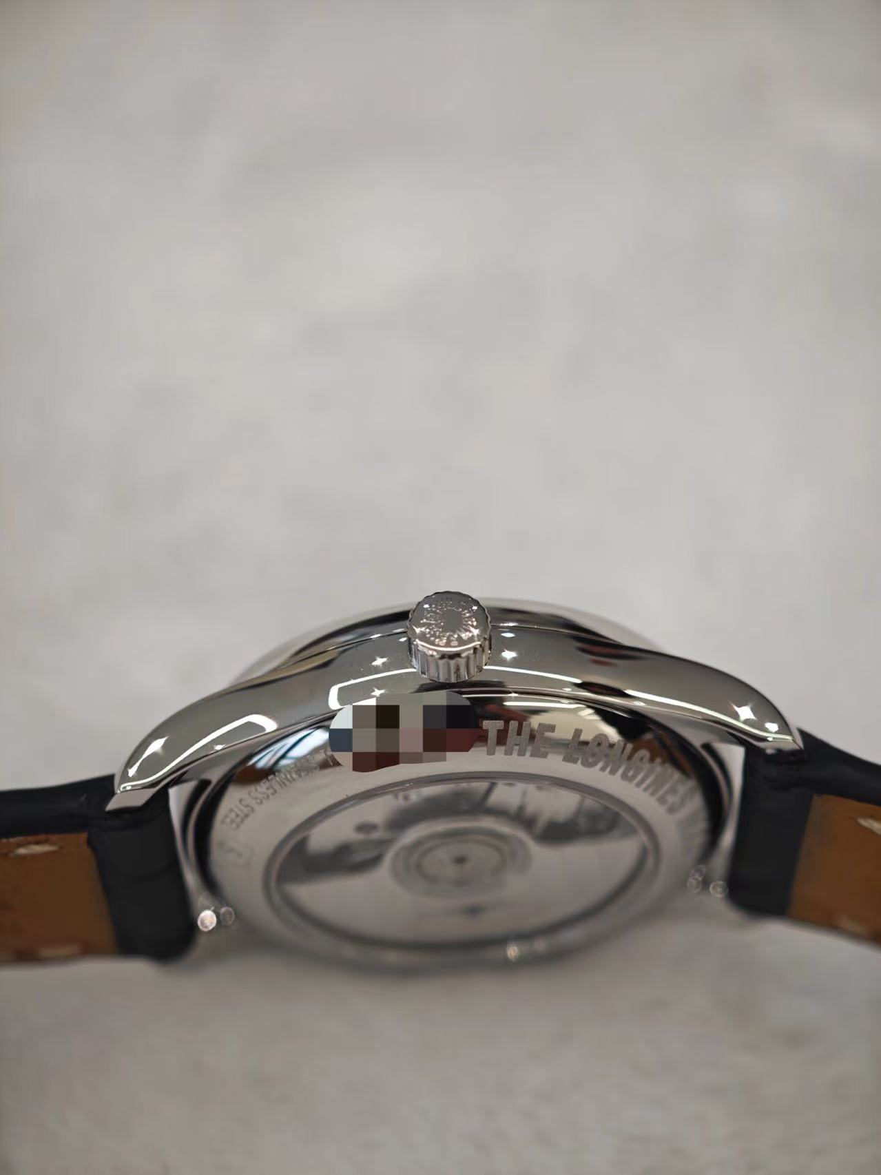 Longines L2.257.4.97.0 detail 2