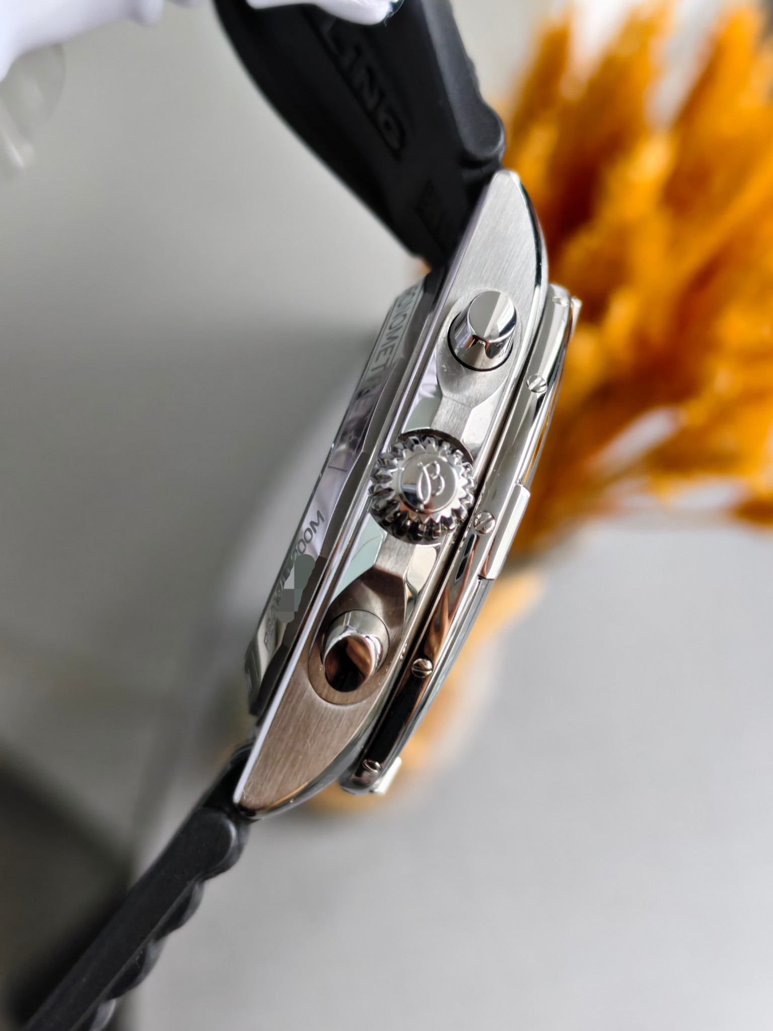 Breitling PB0134101C1S2 detail 3