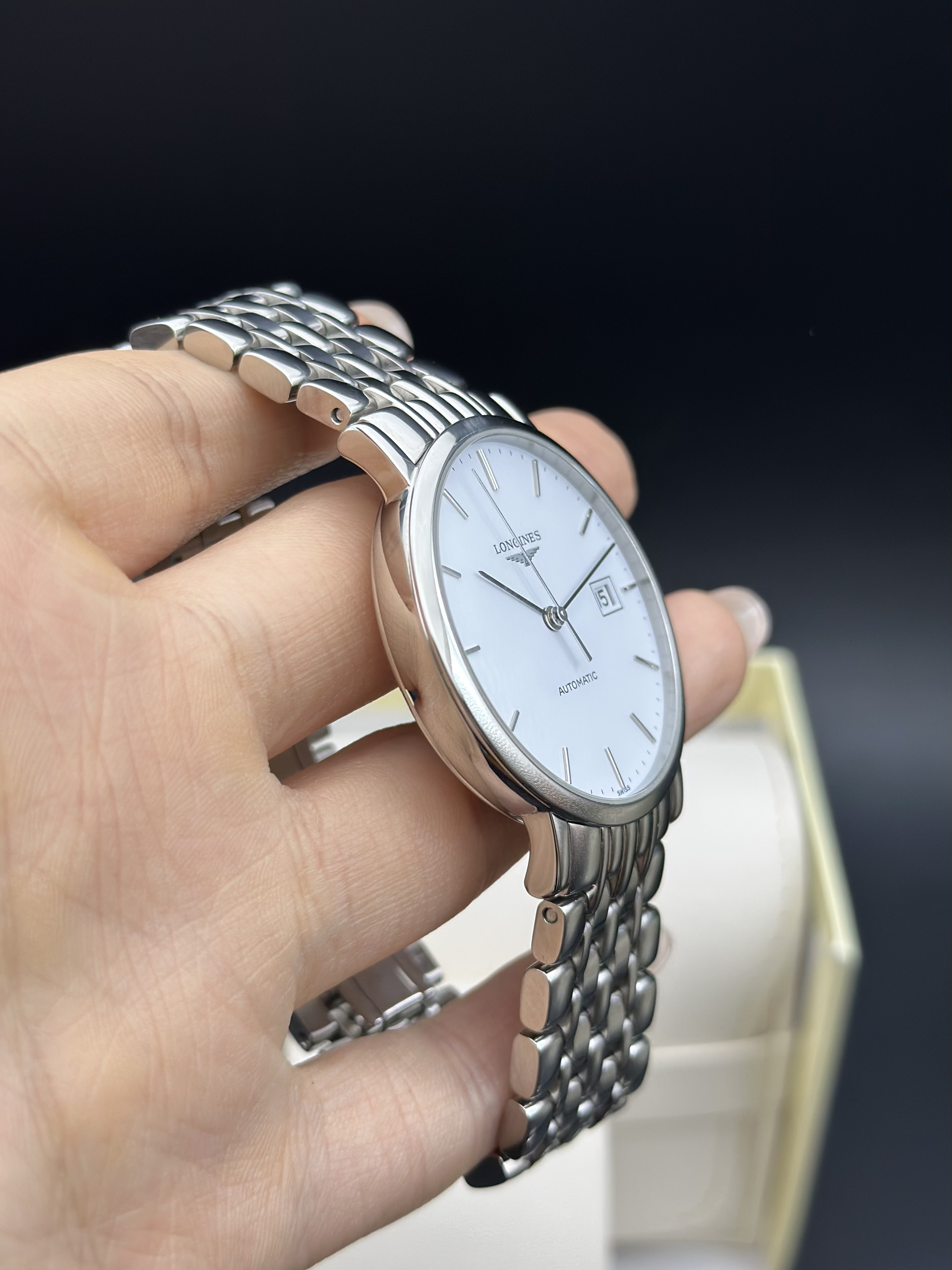 Longines L4.810.4.12.6 detail 2