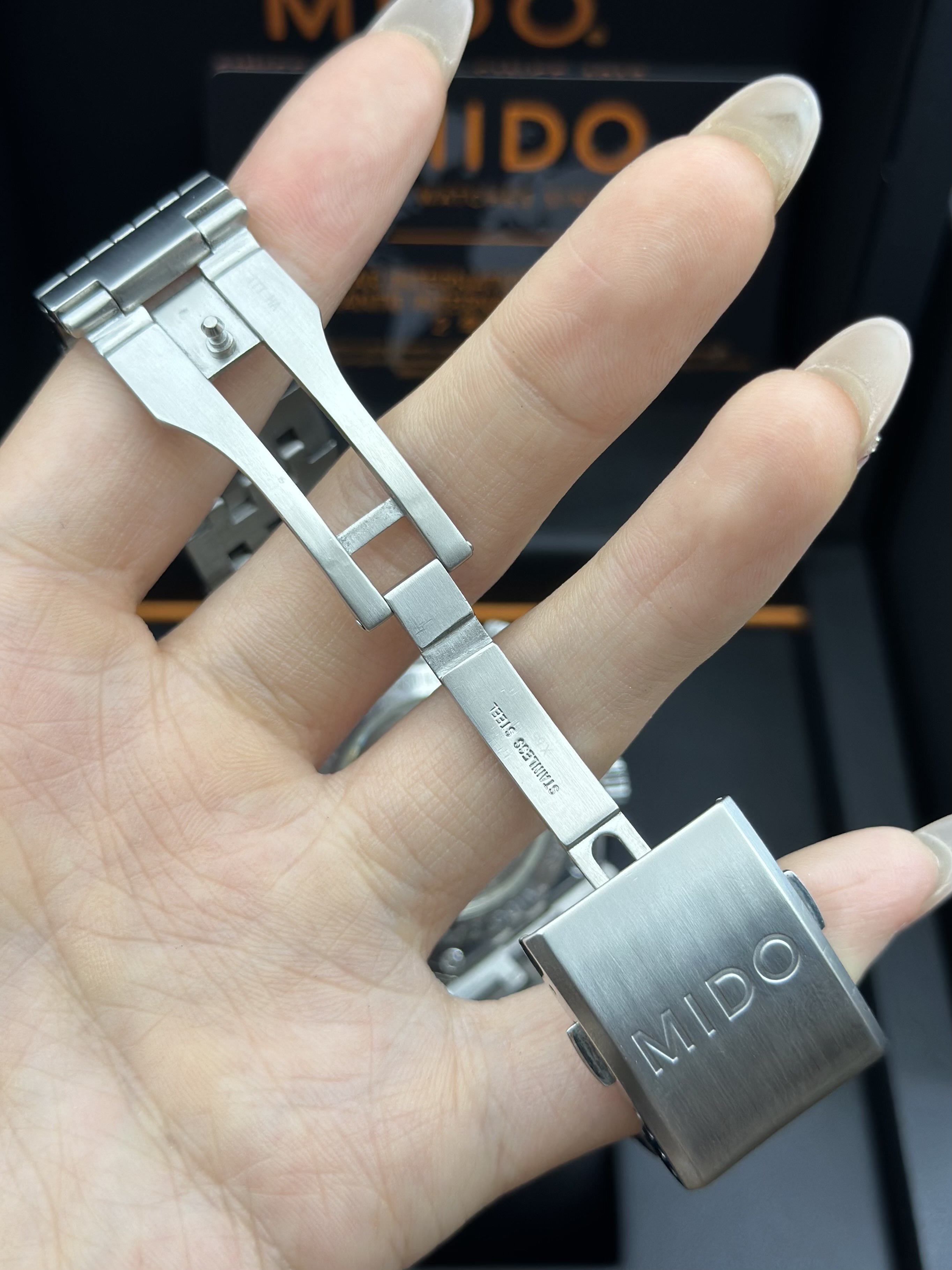 Mido M8350.4.11.1 detail 7