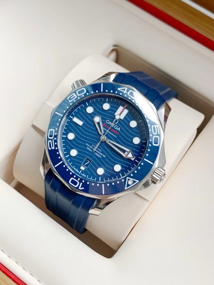 Omega 210.32.42.20.03.001 detail 7