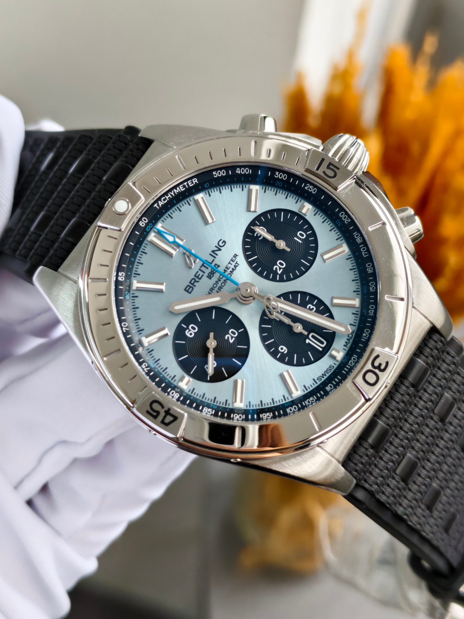 Breitling PB0134101C1S2 detail 1