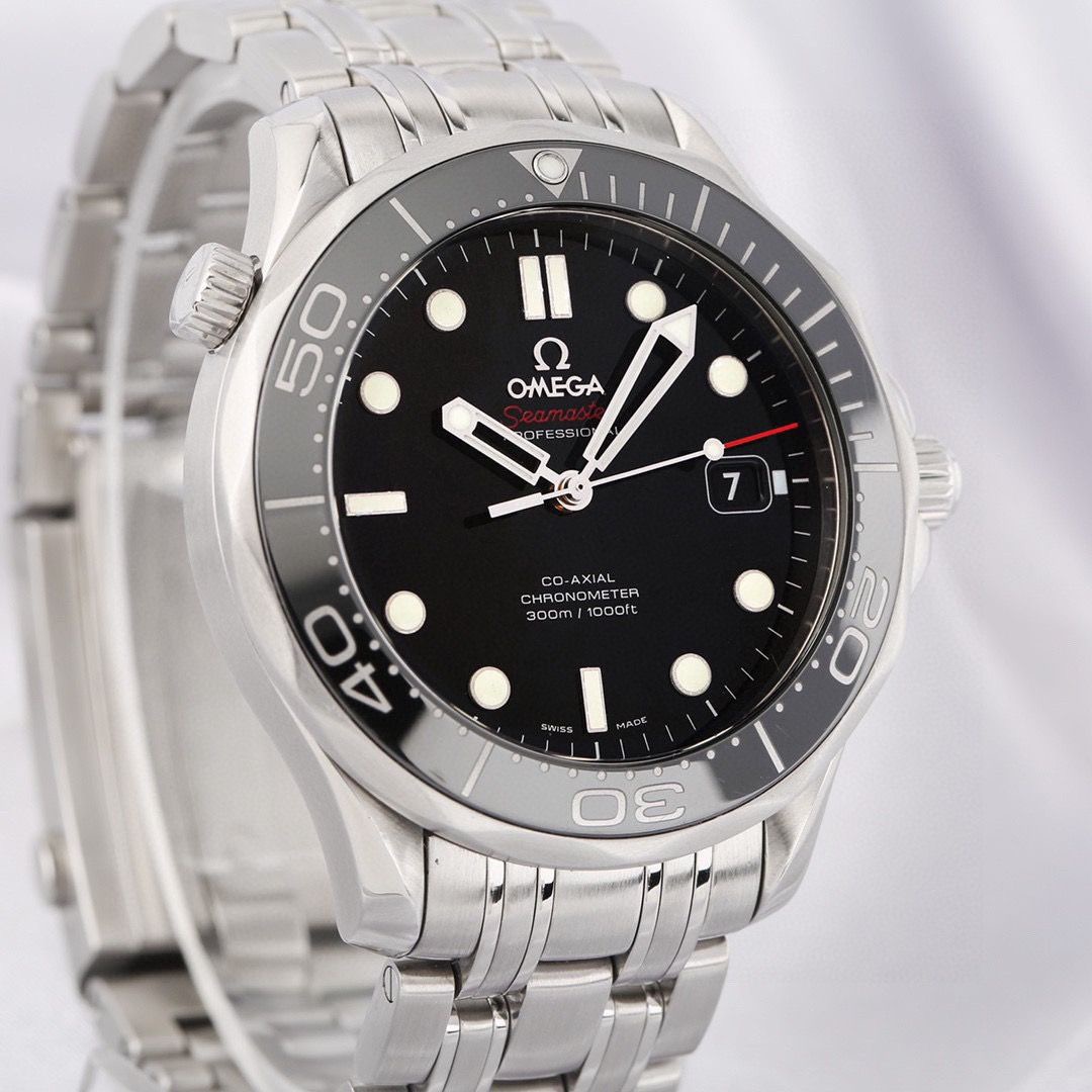 Omega 212.30.41.20.01.003 detail 1