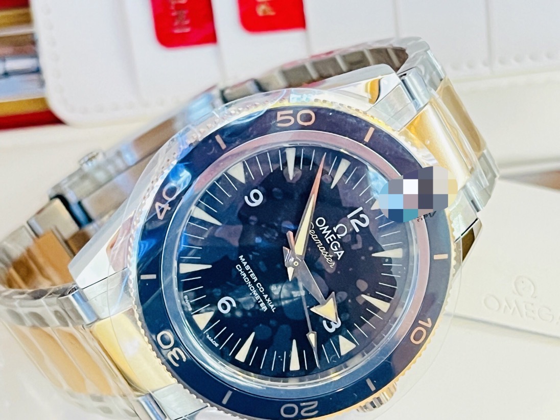 Omega 233.20.41.21.01.001 detail 3