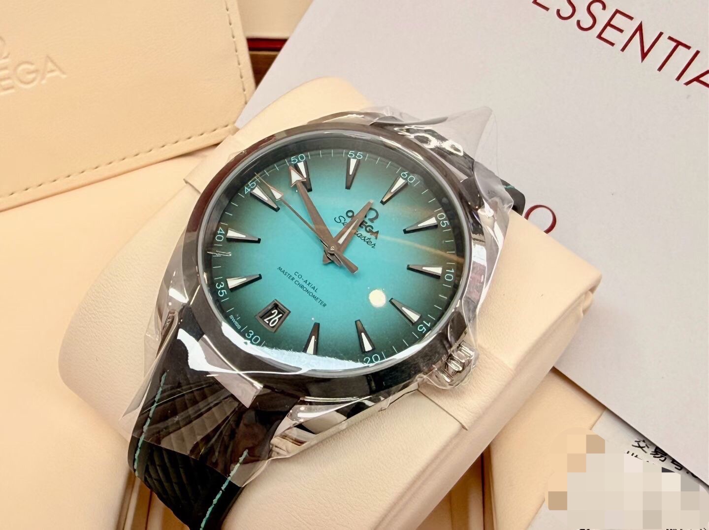 Omega 220.32.41.21.03.001 detail 1